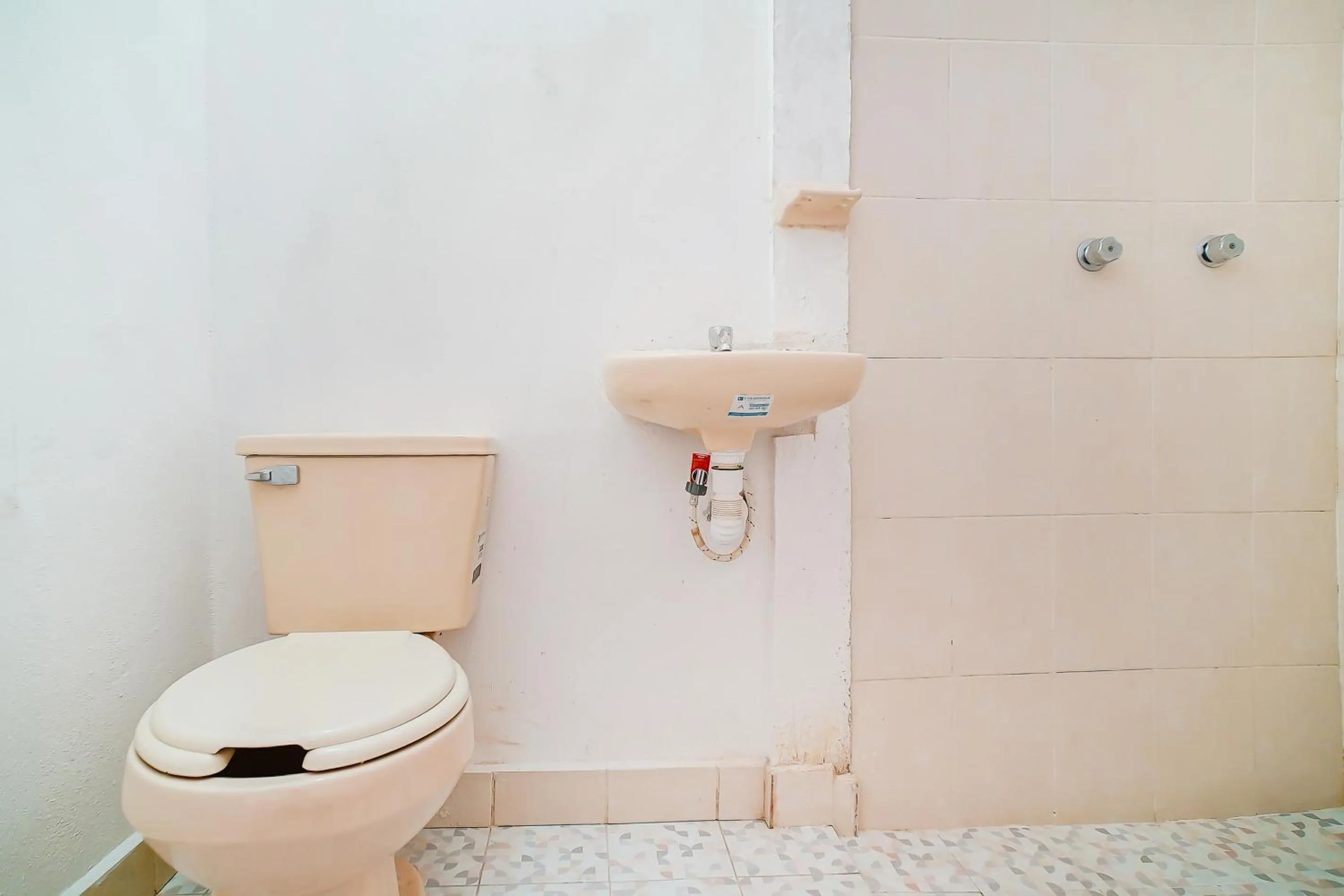 Bathroom in OYO Hospedaje Colibri