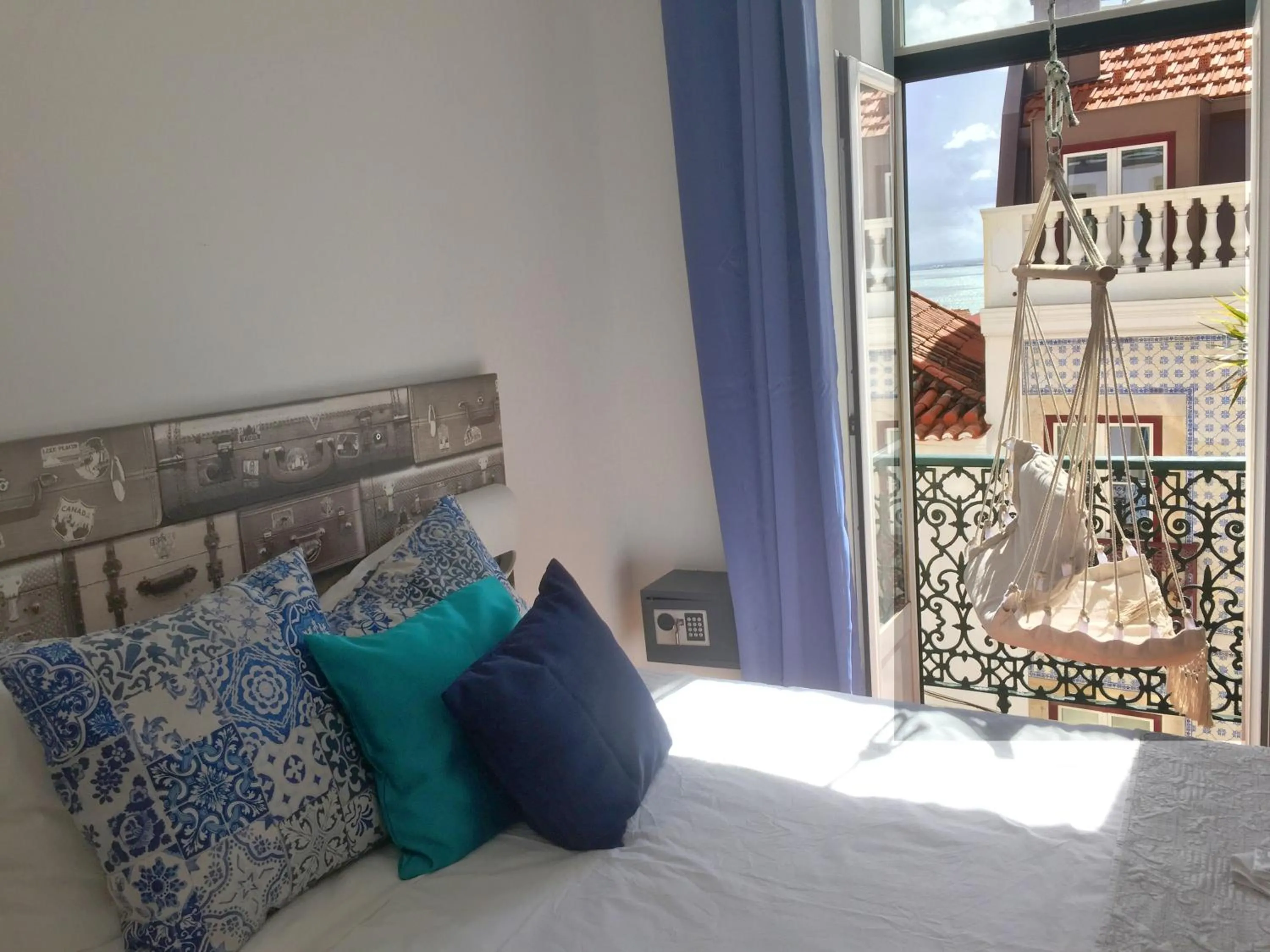Bedroom, Bed in Alfama Patio Apartments
