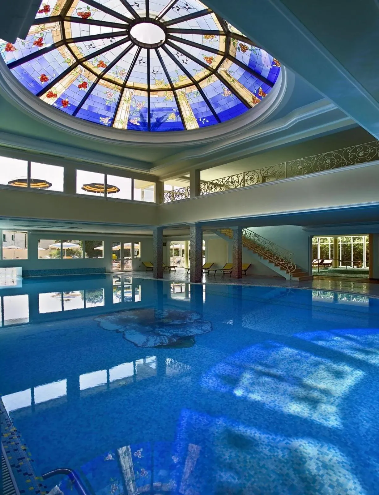 Swimming pool in Palace Hotel Meggiorato