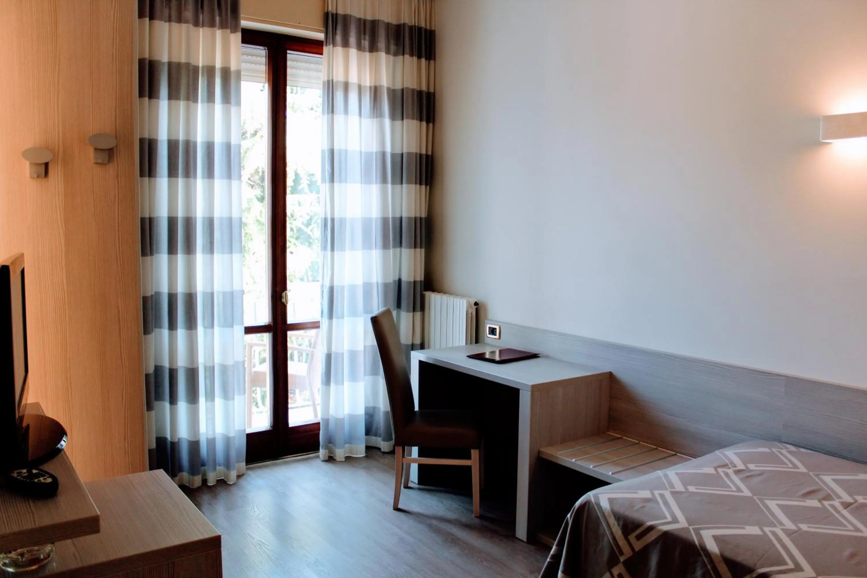 Photo of the whole room, Bed in Palace Hotel Meggiorato