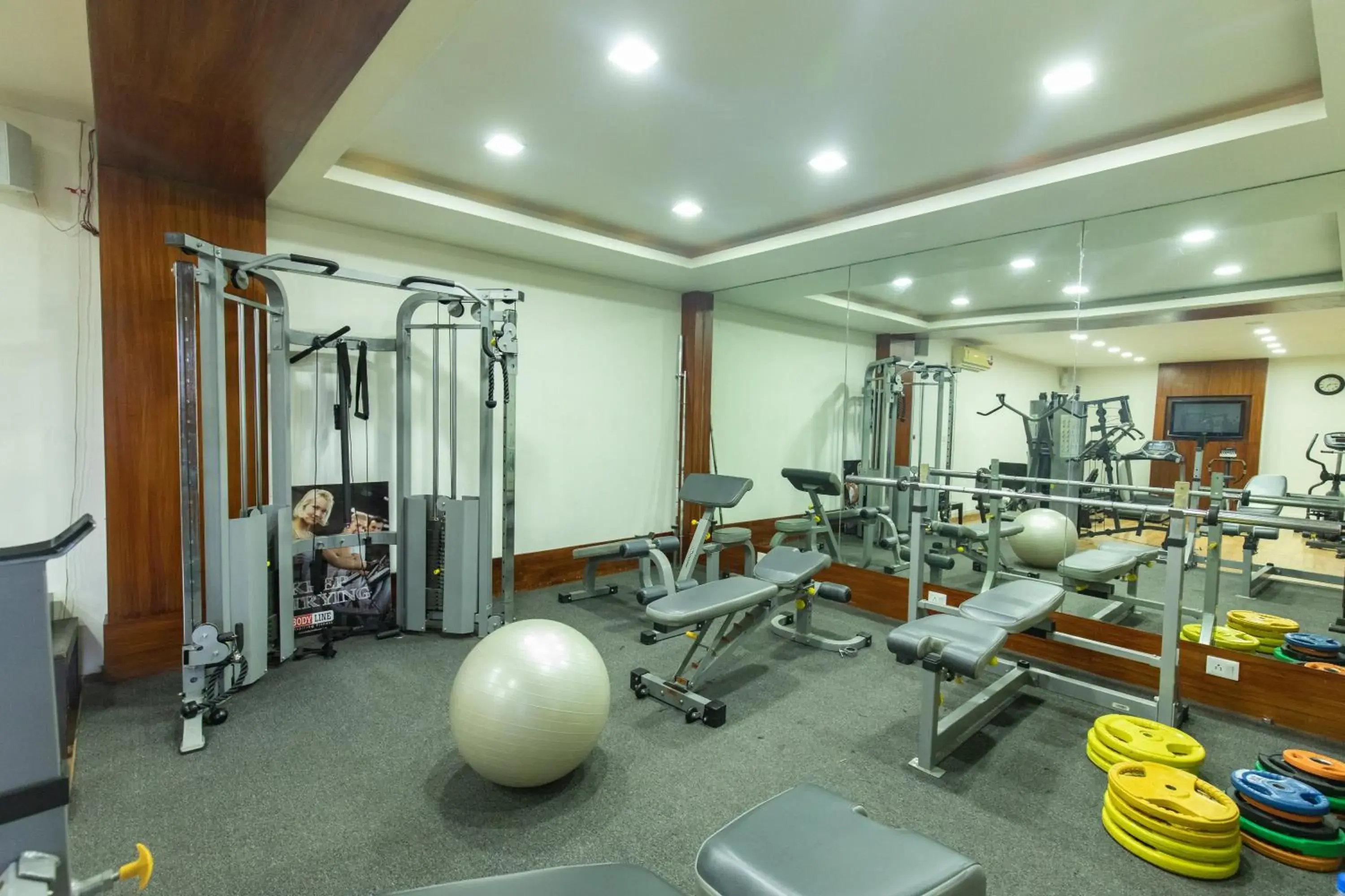Fitness centre/facilities in Hotel Sandy's Tower Fitness centre/facilities in Hotel Sandy's Tower
