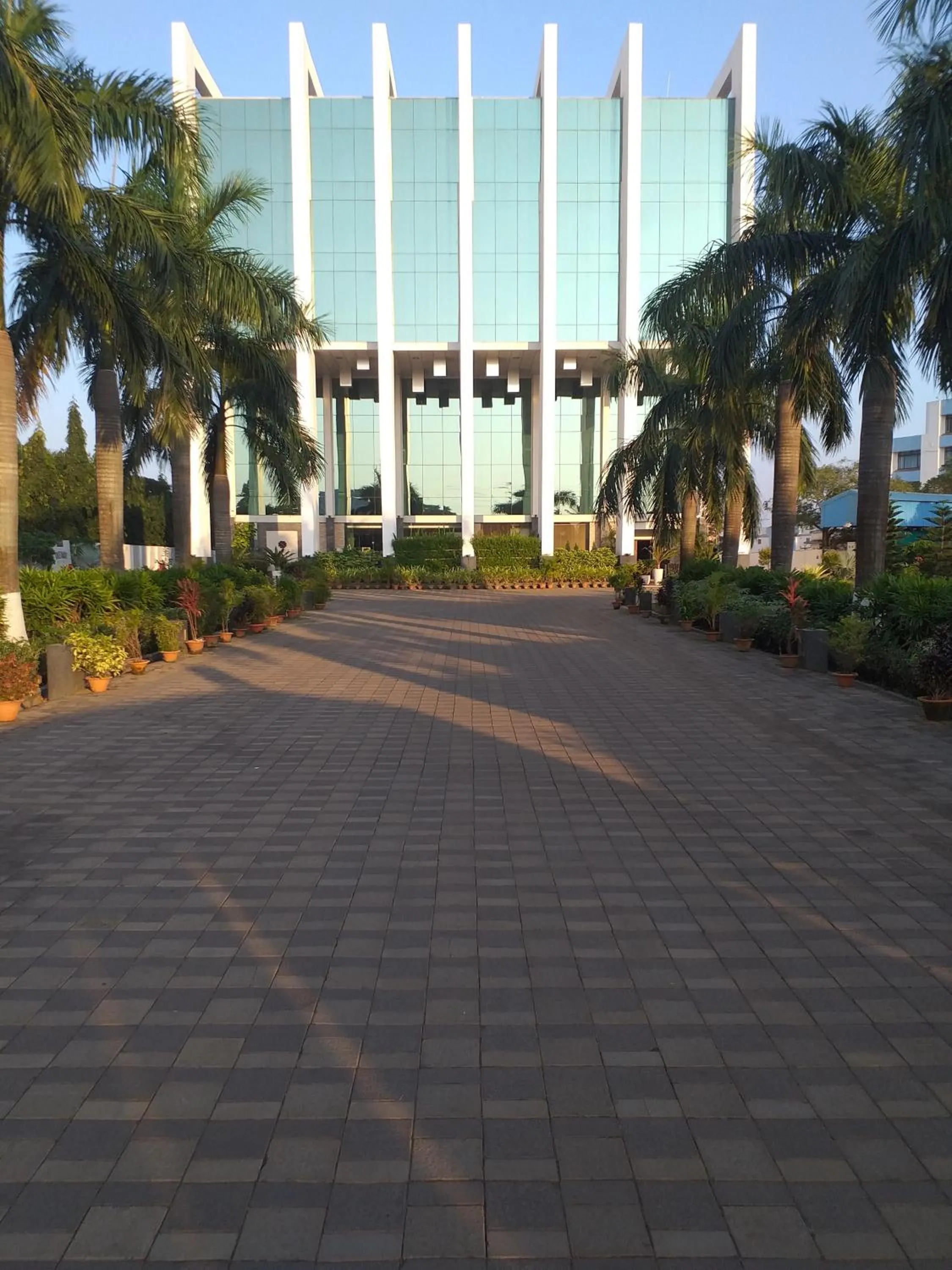 Facade/entrance in Hotel Sandy's Tower