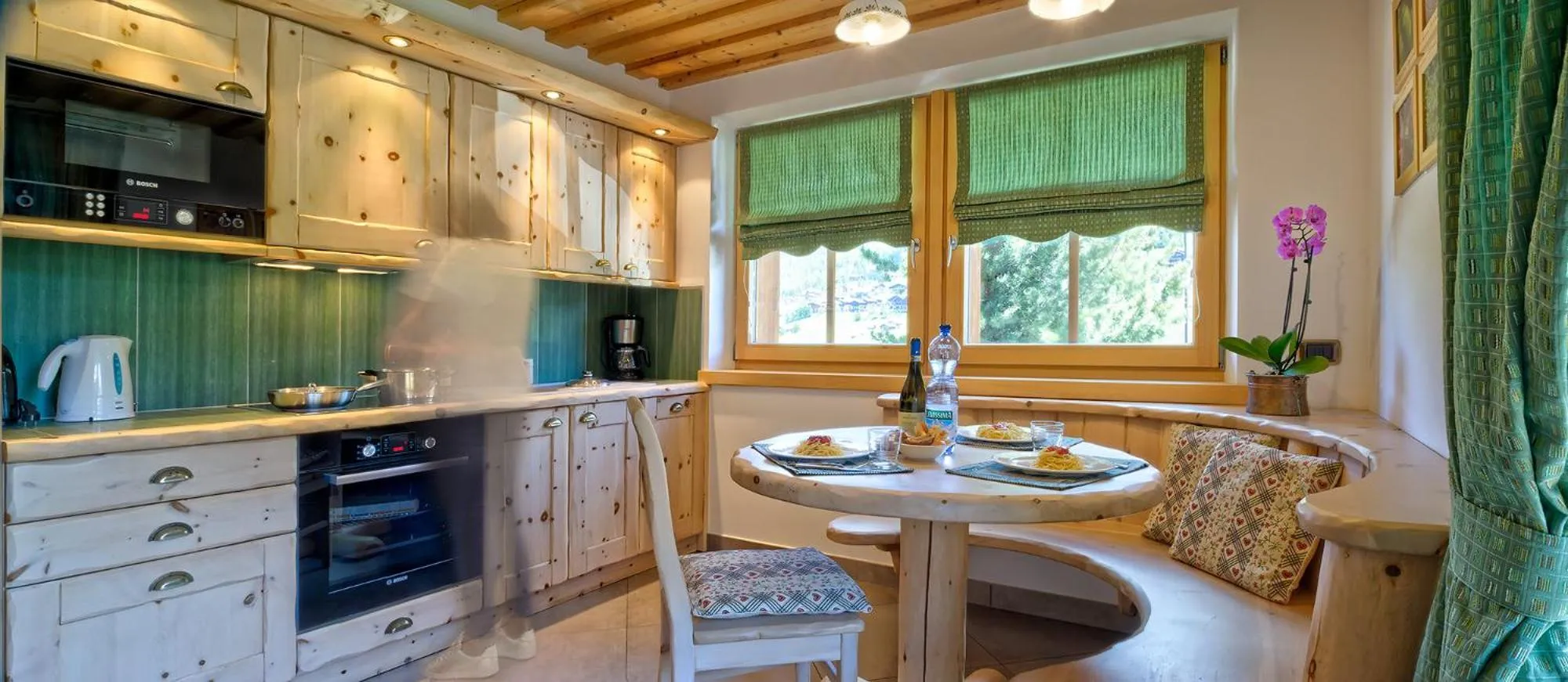 Kitchen or kitchenette in Chalet Nada