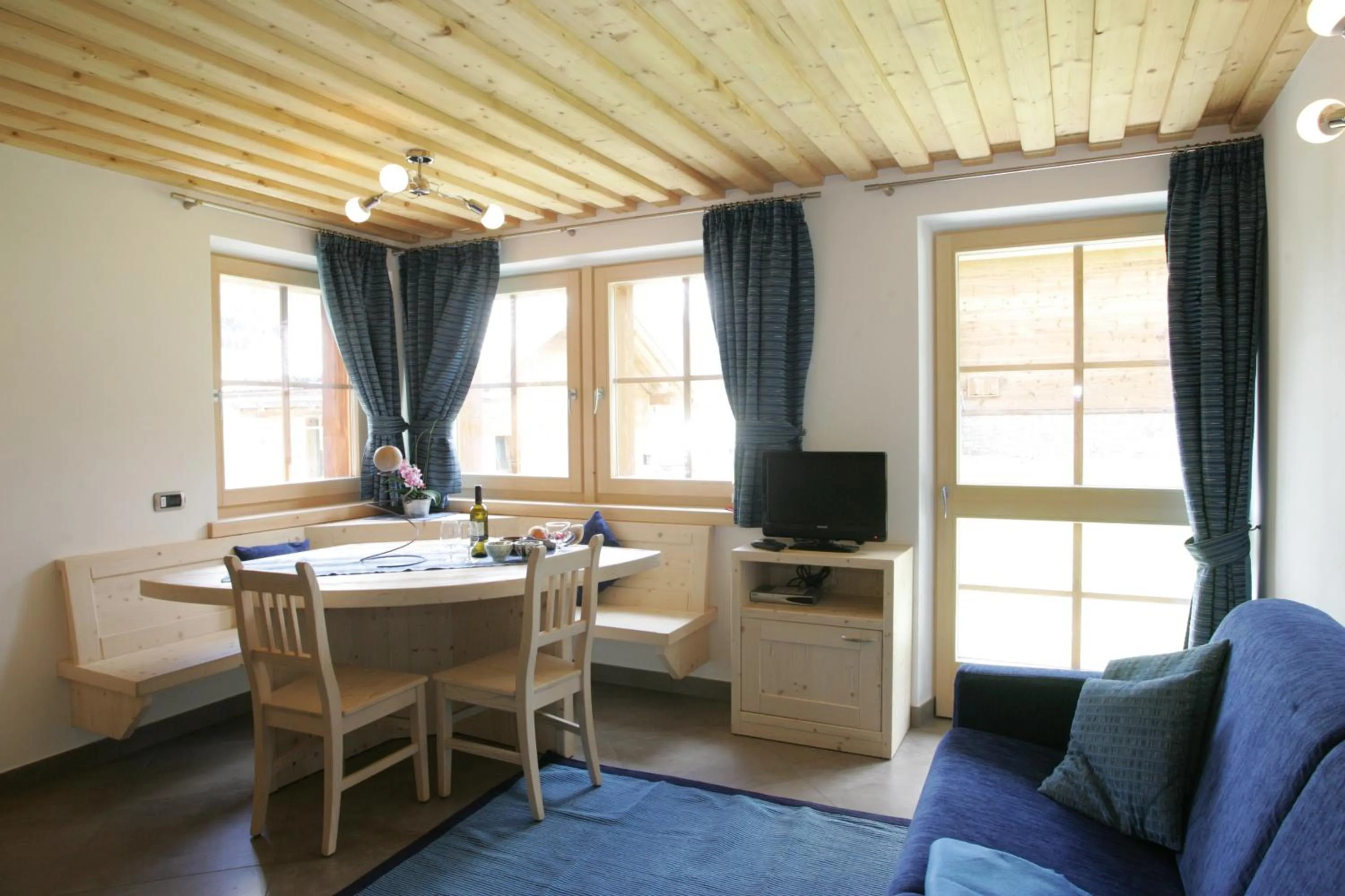 Living room in Chalet Nada