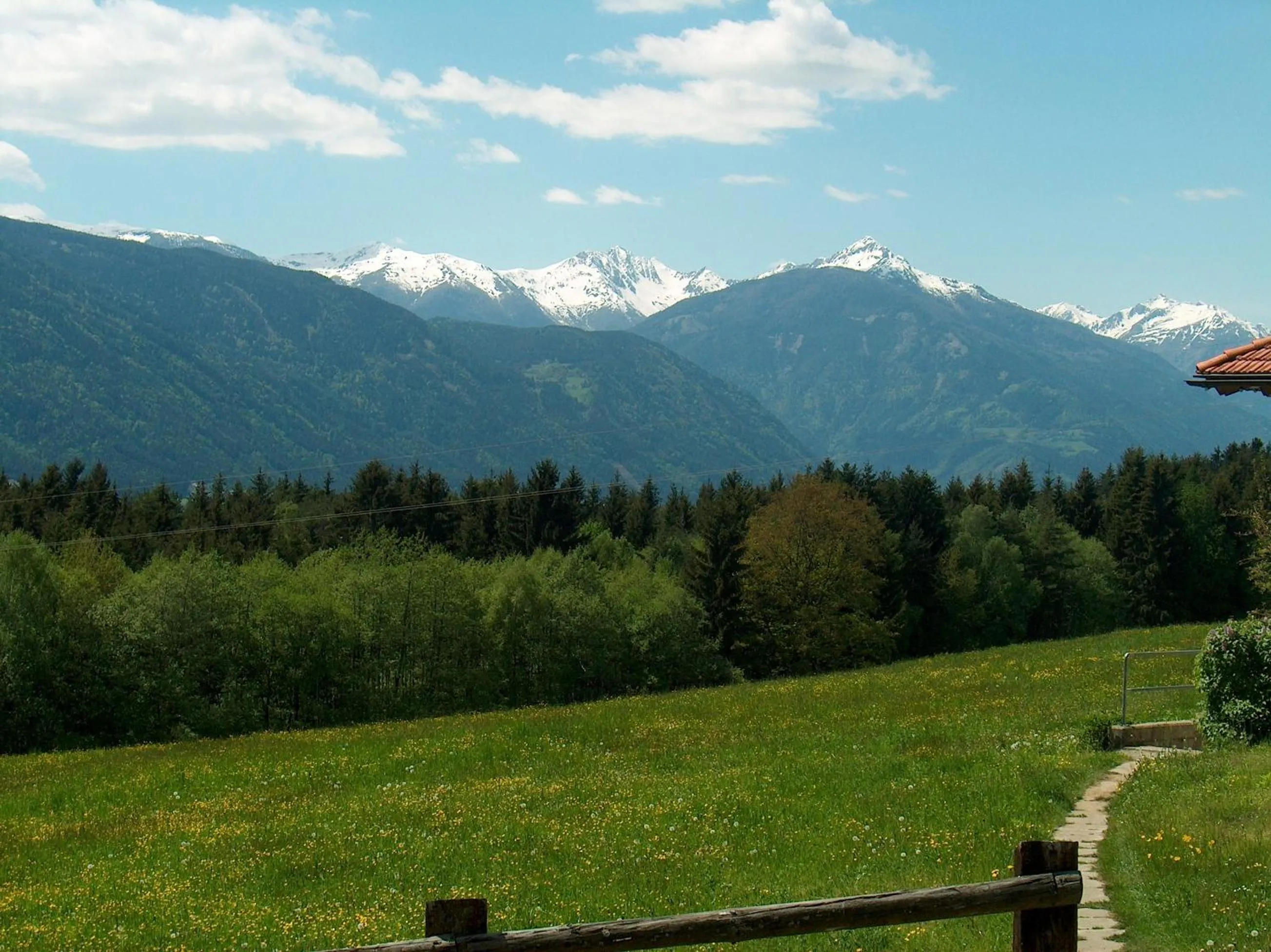 Natural landscape in Hotel Landhof Simeter GMBH