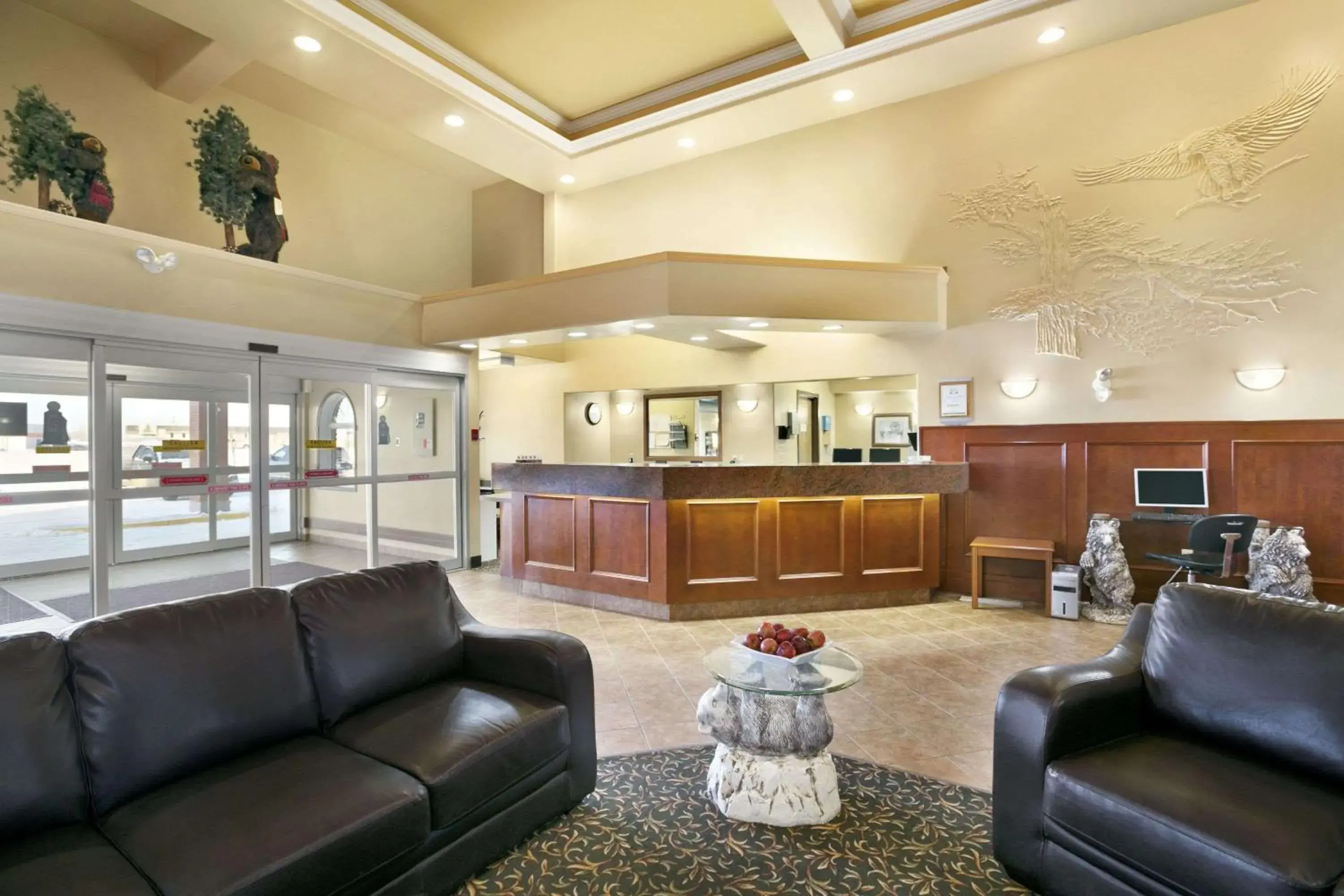 Lobby or reception in Super 8 by Wyndham High Level AB Lobby or reception in Super 8 by Wyndham High Level AB