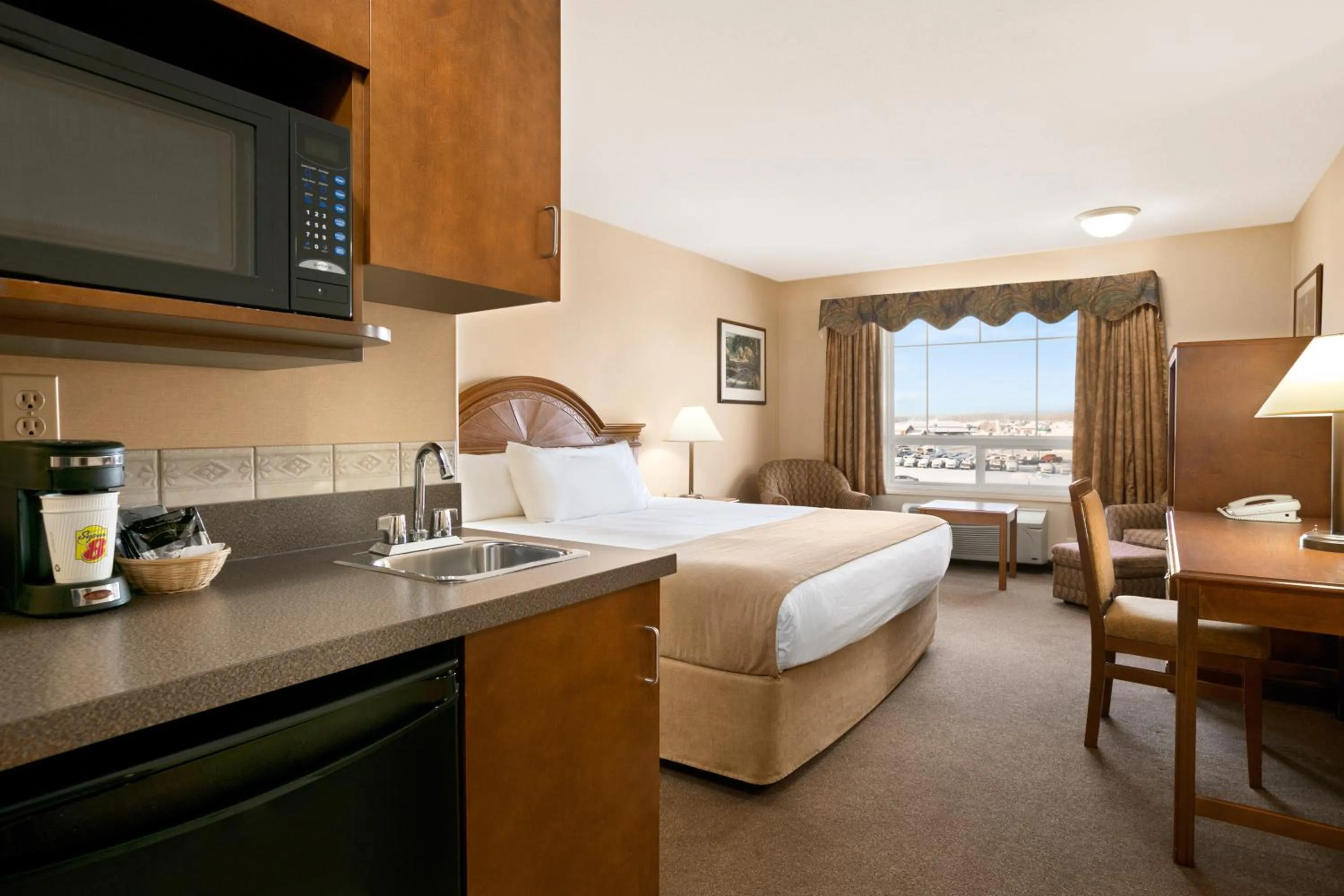 Photo of the whole room, Bed in Super 8 by Wyndham High Level AB