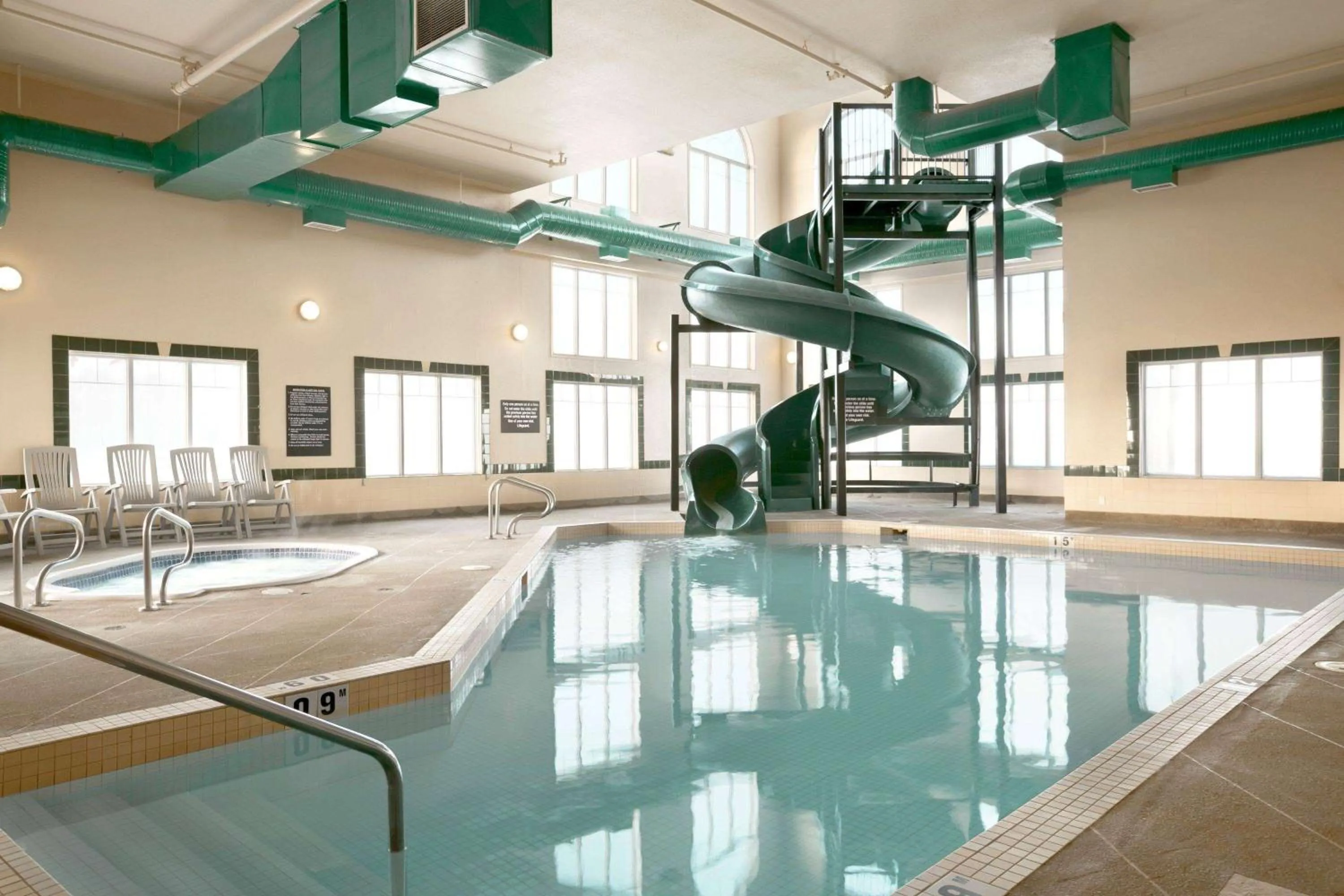 Pool view in Super 8 by Wyndham High Level AB