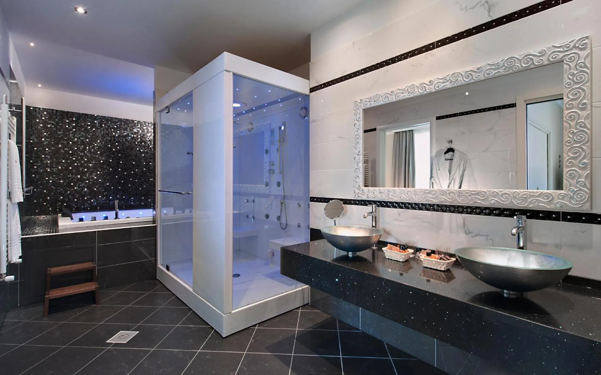 Hot Tub in Hotel Terme All'Alba