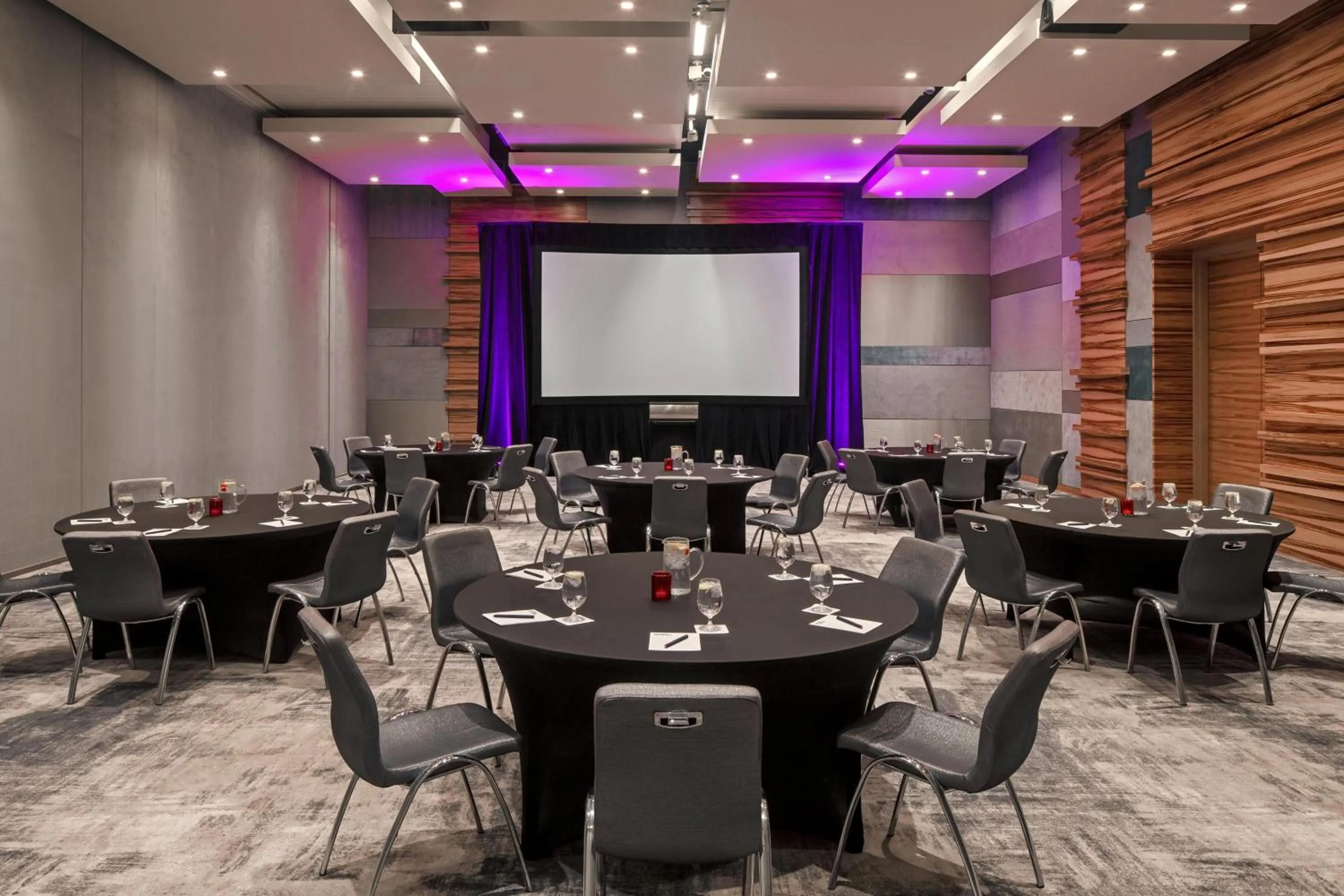 Meeting/conference room in W Scottsdale