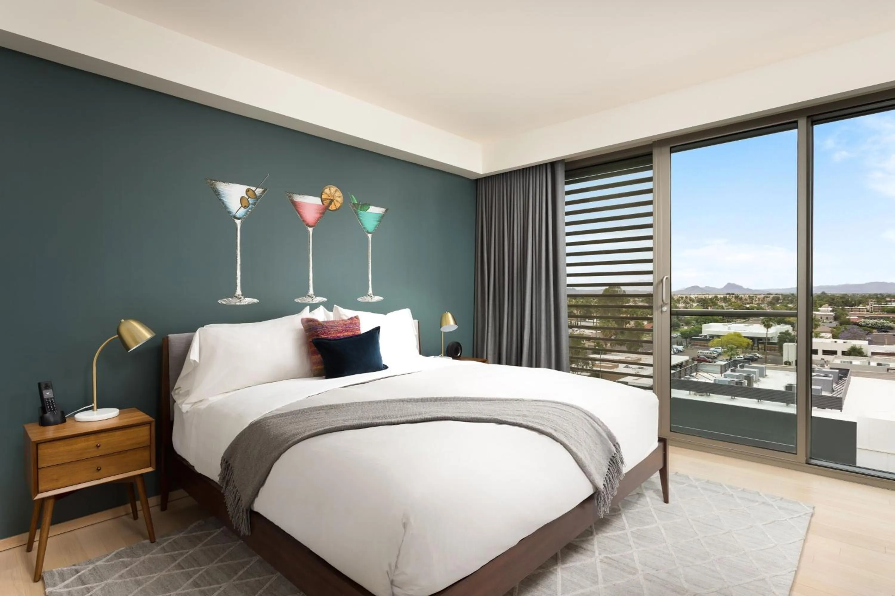 Photo of the whole room, Bed in W Scottsdale