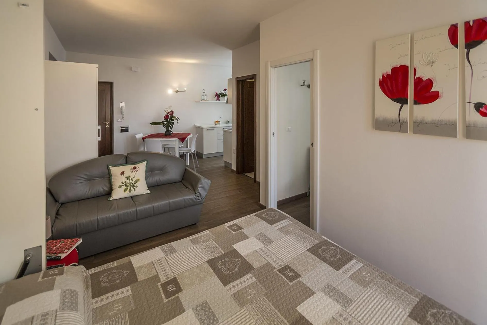 Photo of the whole room in Le Servite Apartments