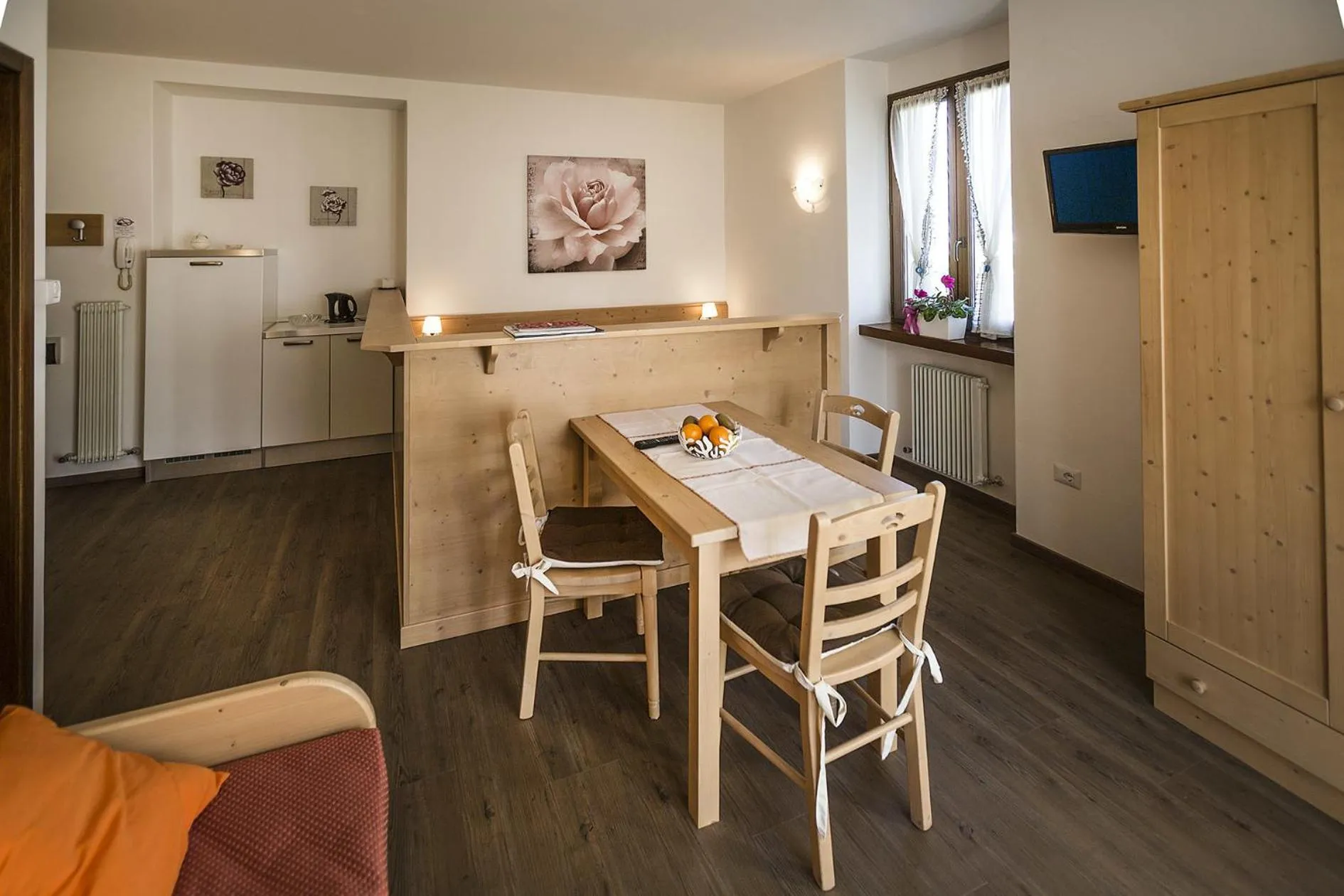 Photo of the whole room in Le Servite Apartments