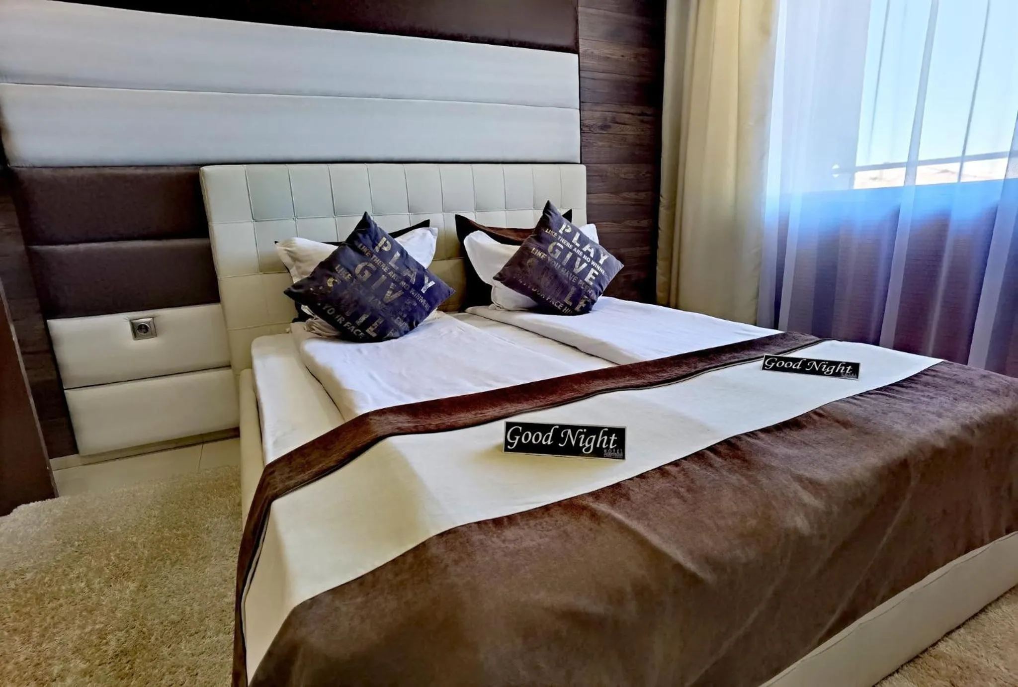 Bed in Hotel Acktion