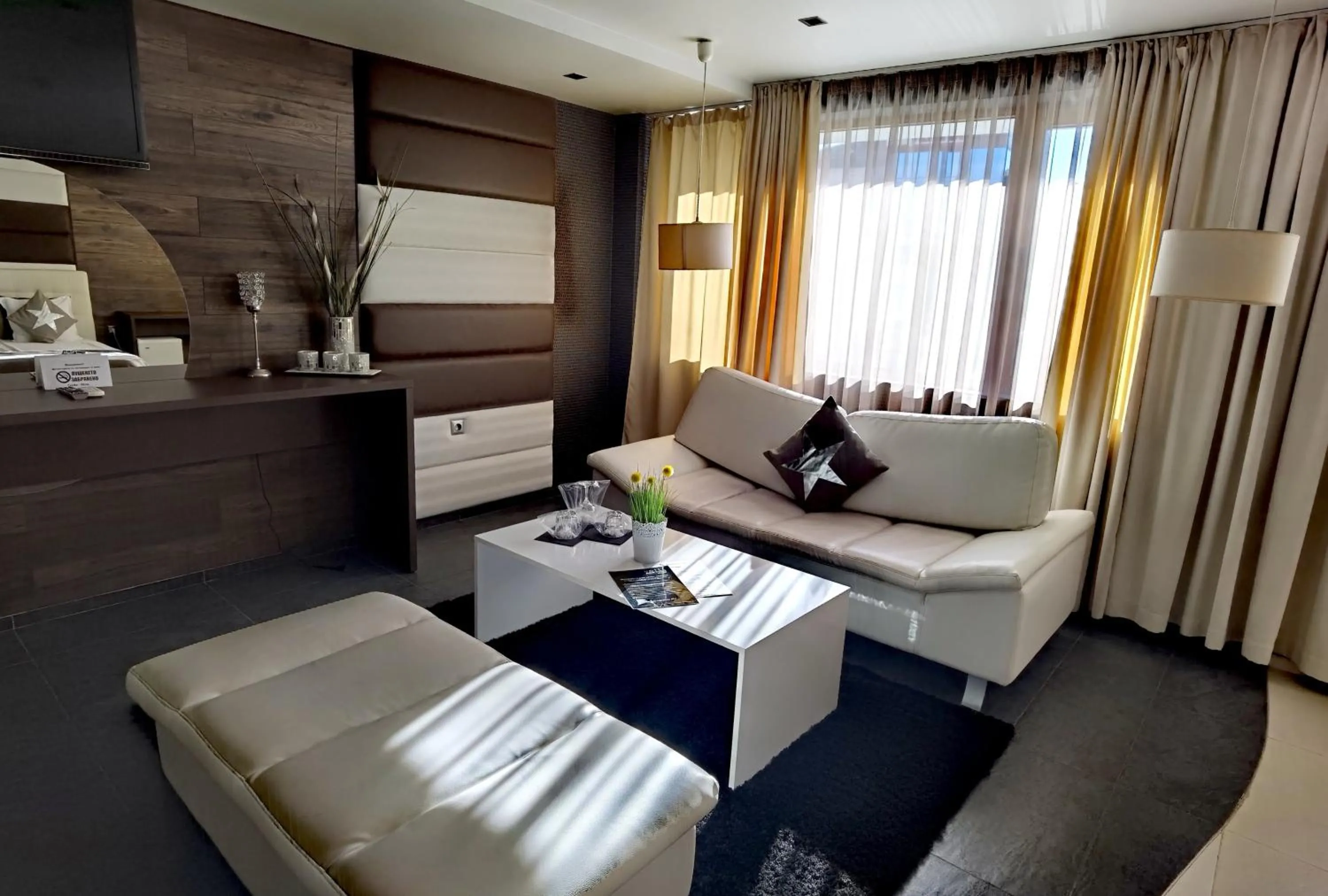 Hotel Acktion