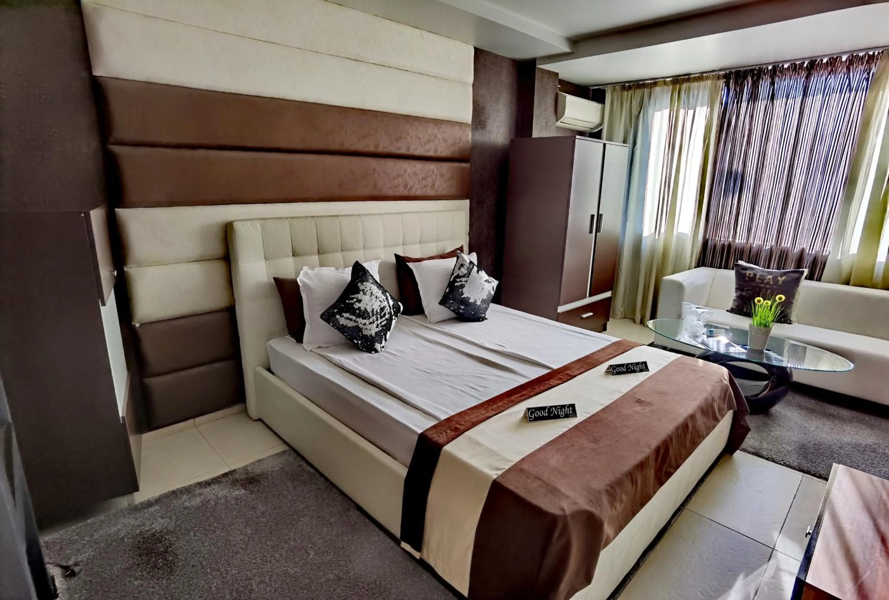Bed in Hotel Acktion