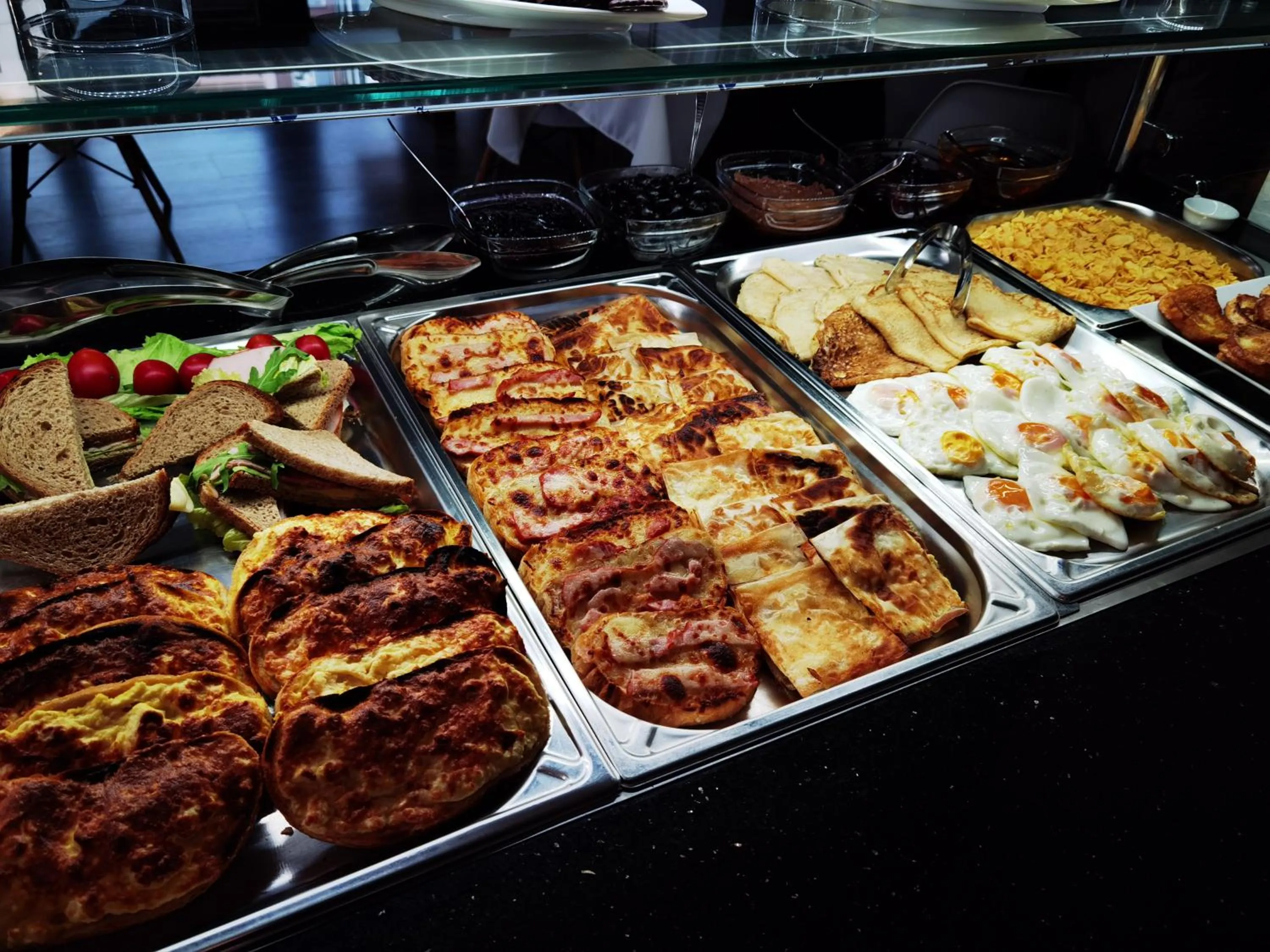 Food in Hotel Acktion