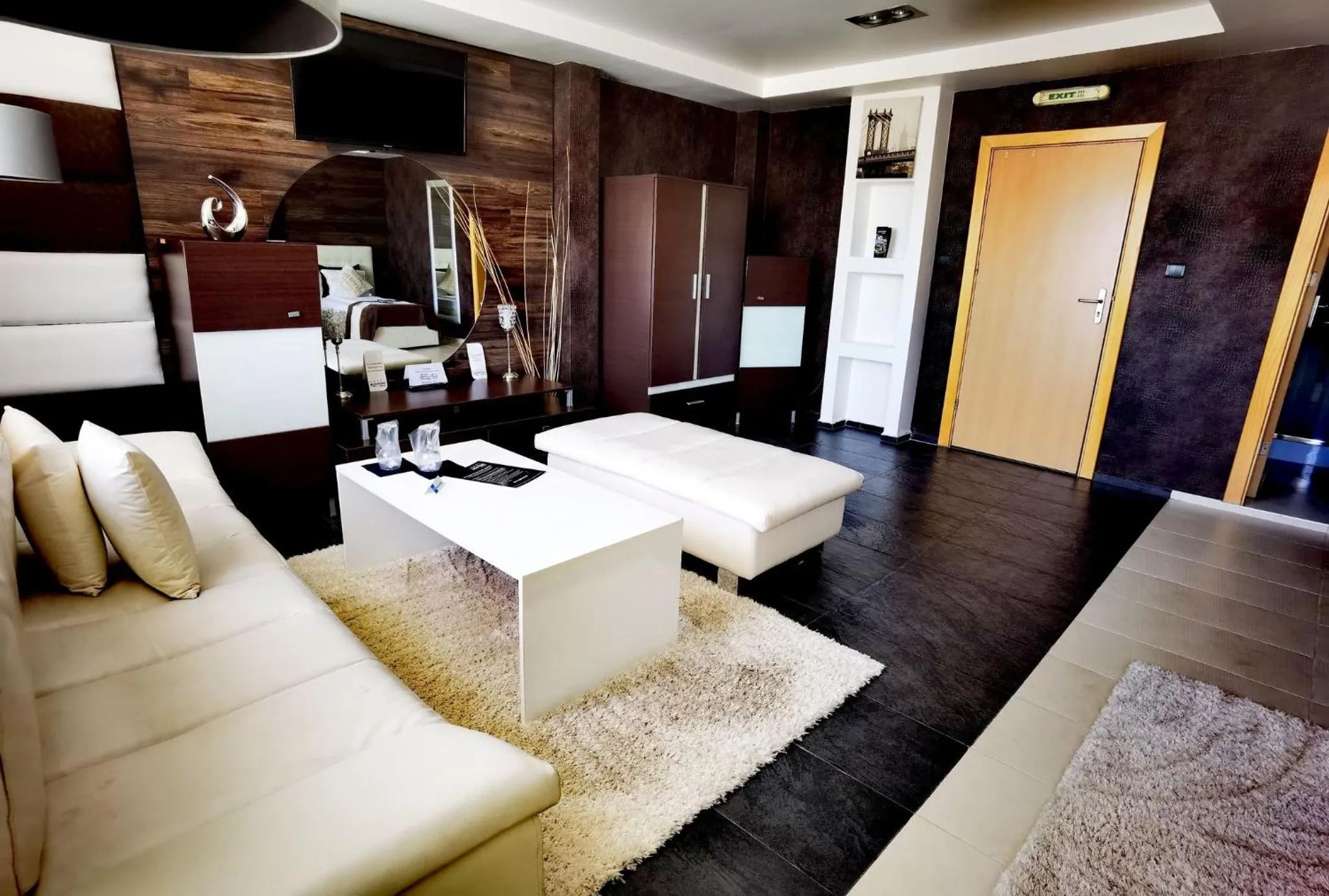 Hotel Acktion