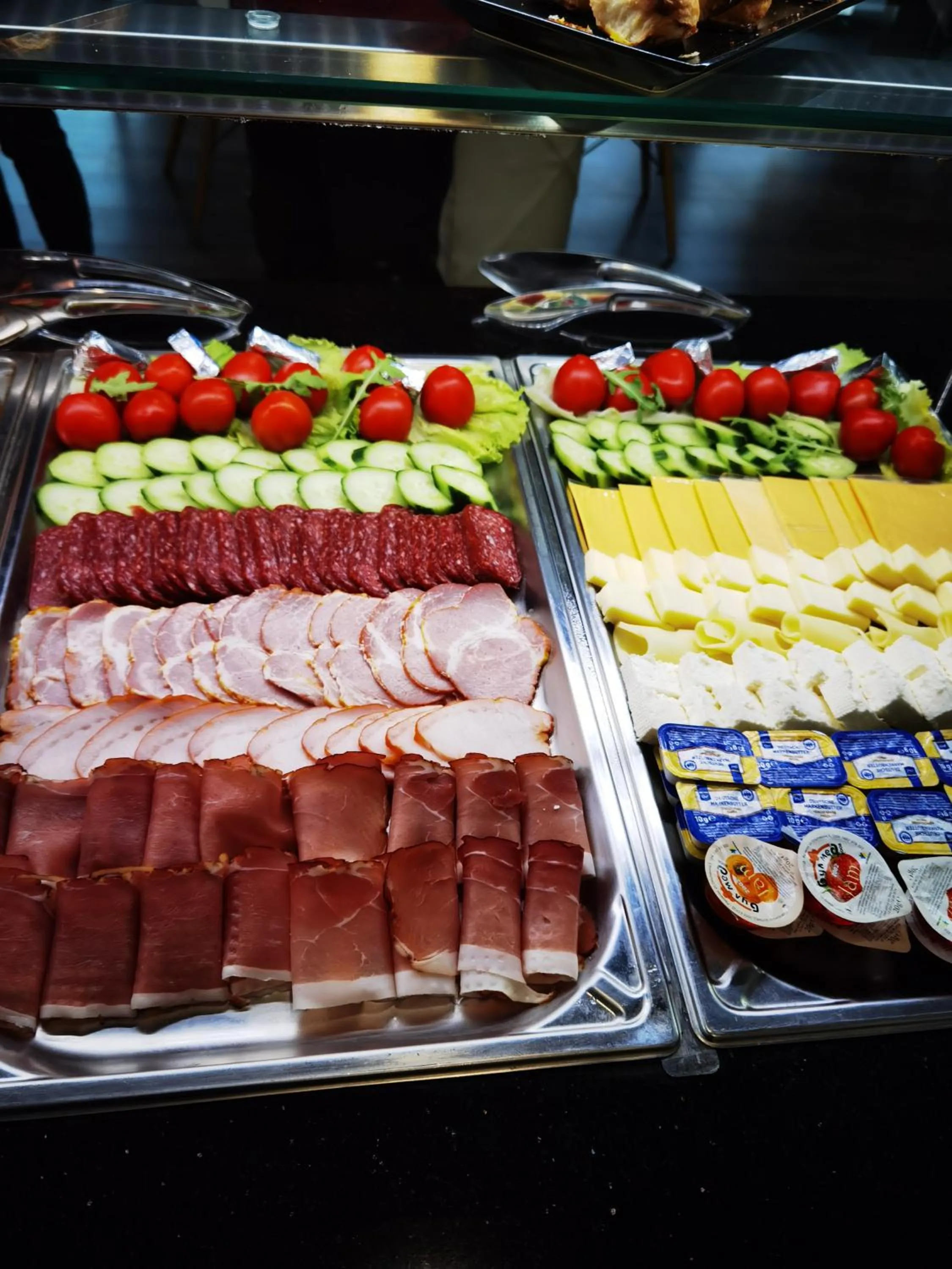 Continental breakfast in Hotel Acktion