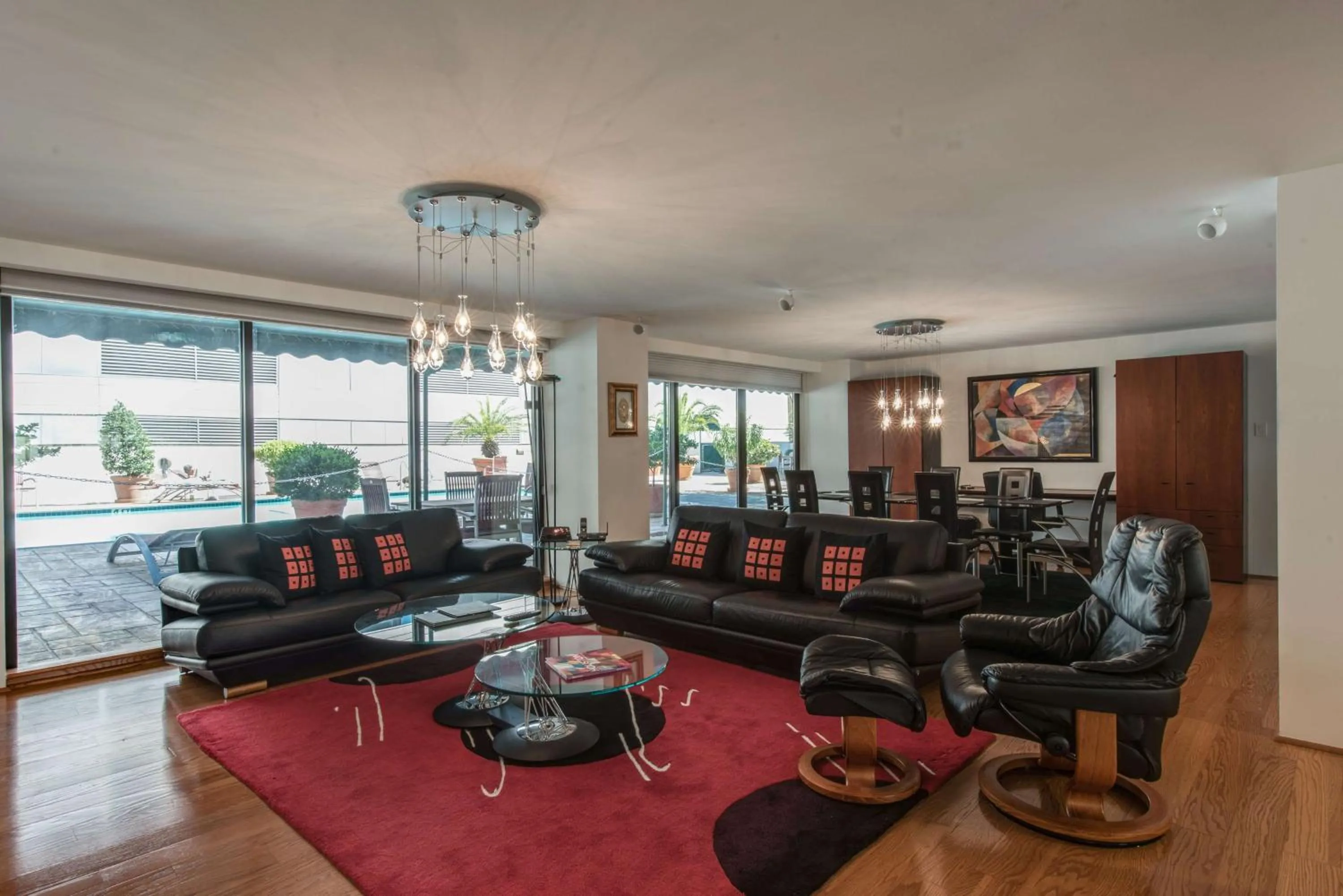 Living room in Hilton Houston Plaza/Medical Center