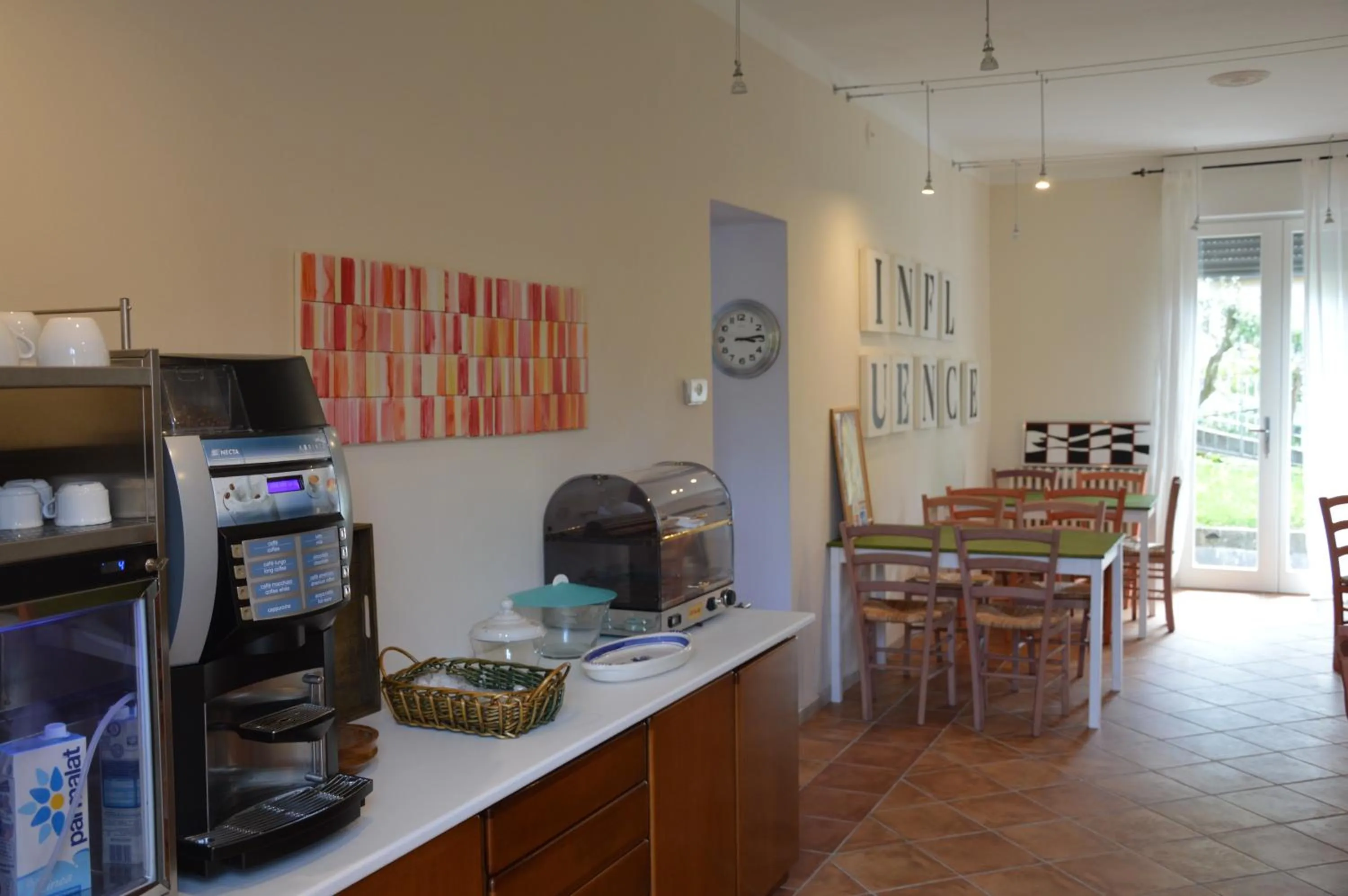 Restaurant/places to eat in B&B Cherry En Rose