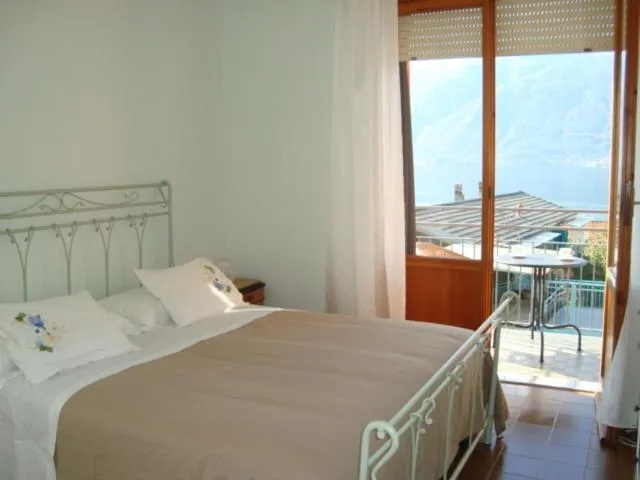 Day in B&B Cherry En Rose