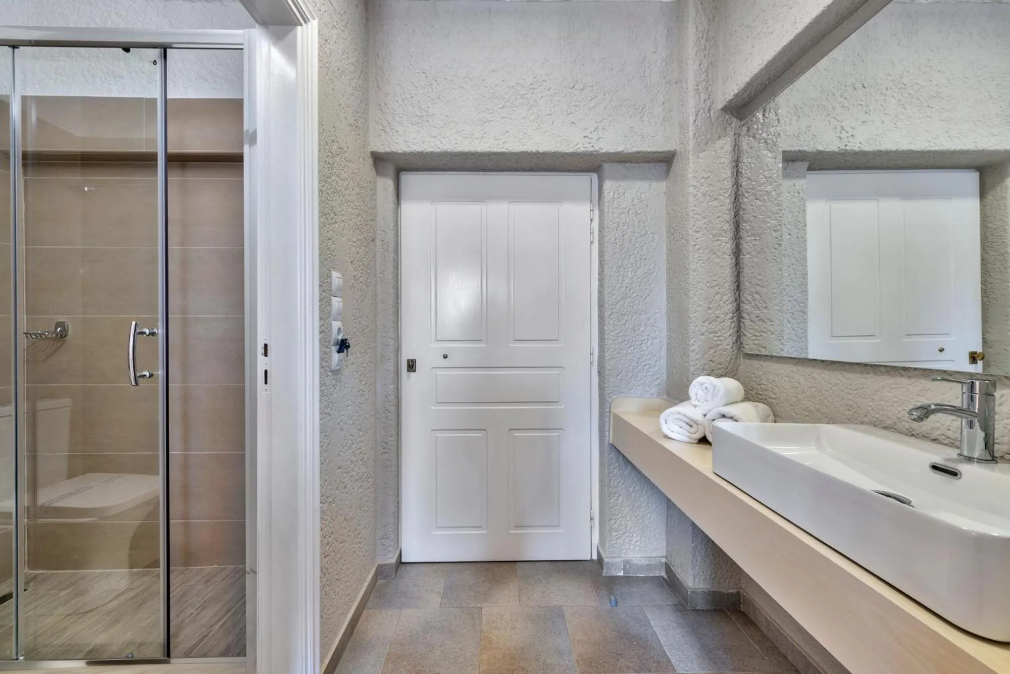 Bathroom in Halaris Rooms