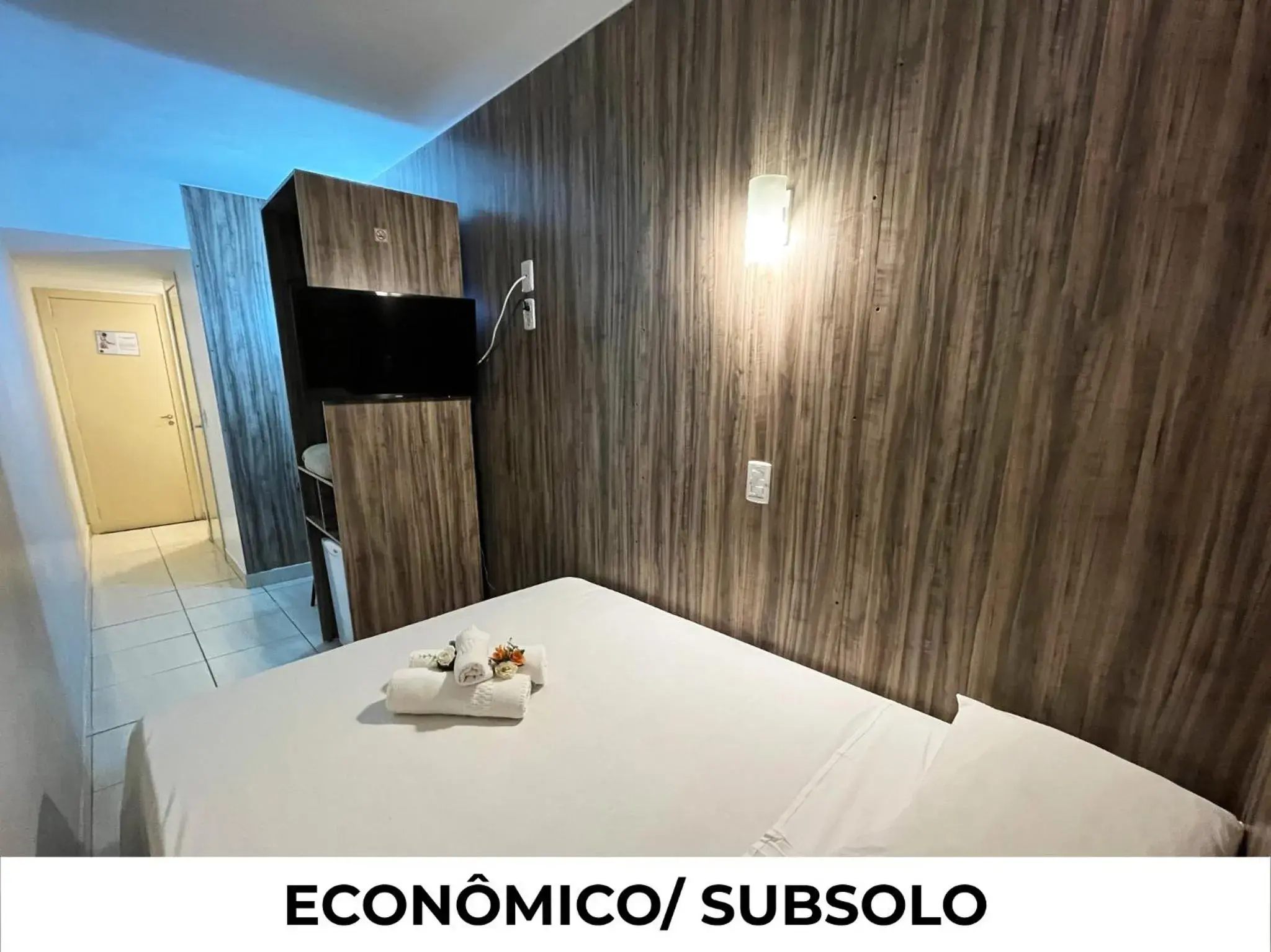 Budget Double Room in Hotel Diplomat by Bsb Inn Budget Double Room in Hotel Diplomat by Bsb Inn