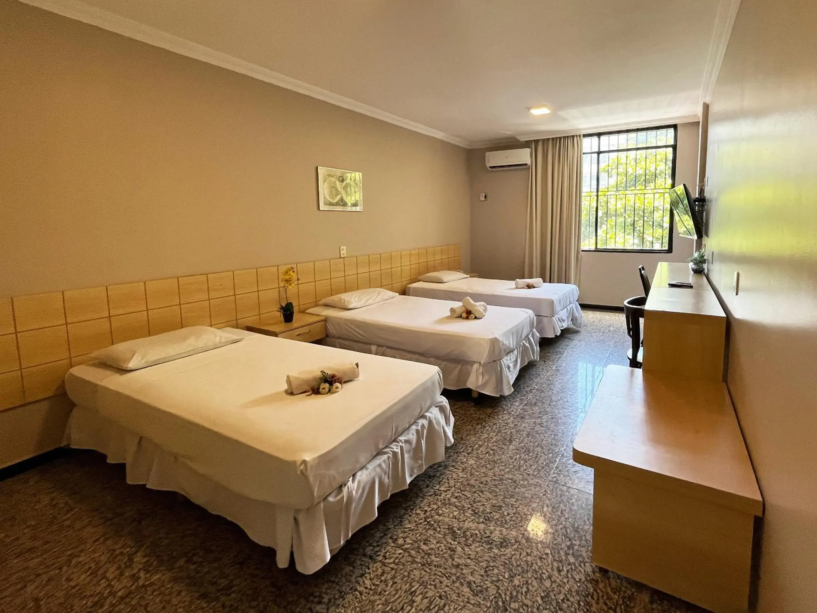 Deluxe Triple Room in Hotel Diplomat by Bsb Inn Deluxe Triple Room in Hotel Diplomat by Bsb Inn