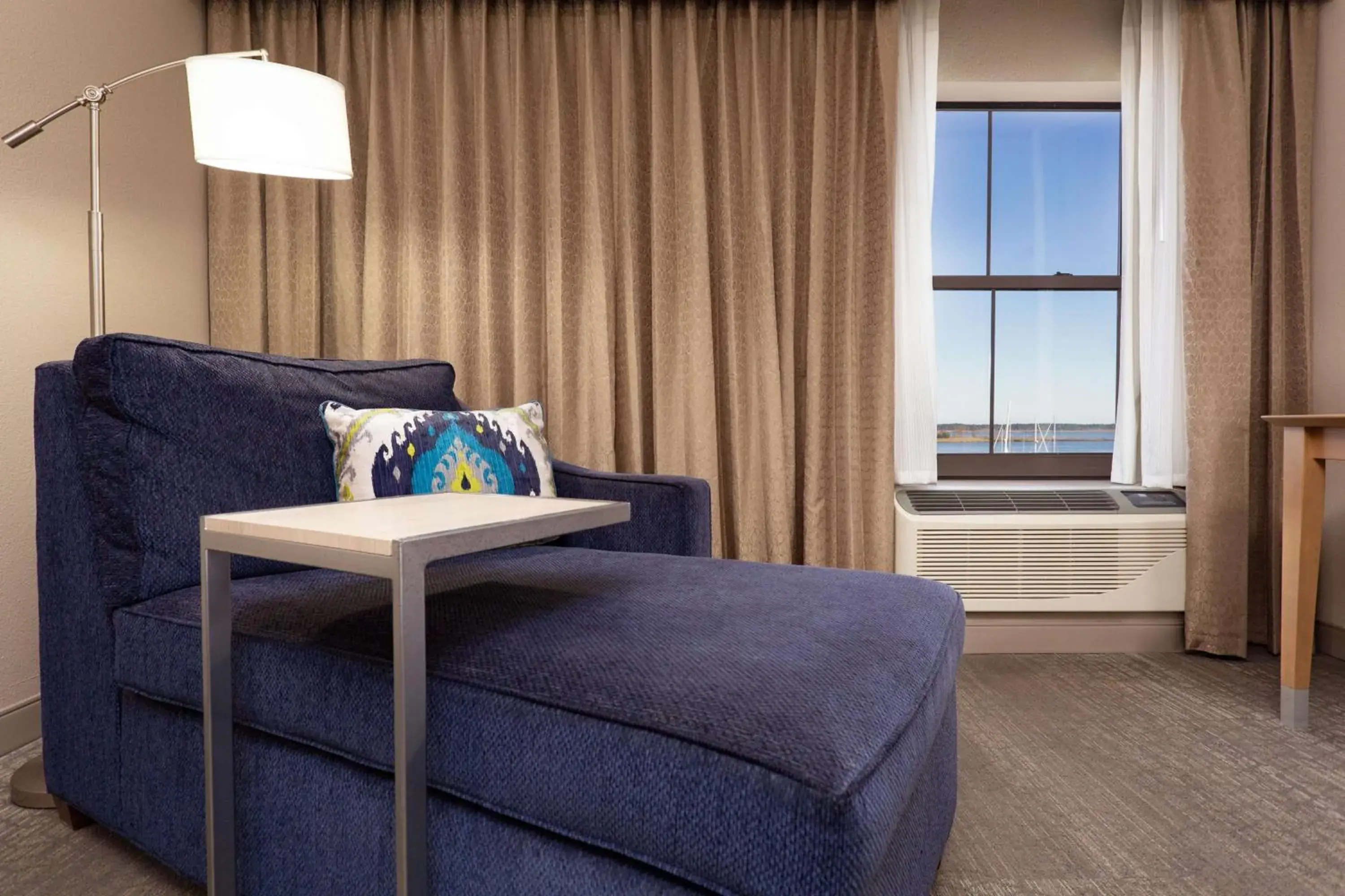 Living room in Hampton Inn Georgetown-Marina Living room in Hampton Inn Georgetown-Marina