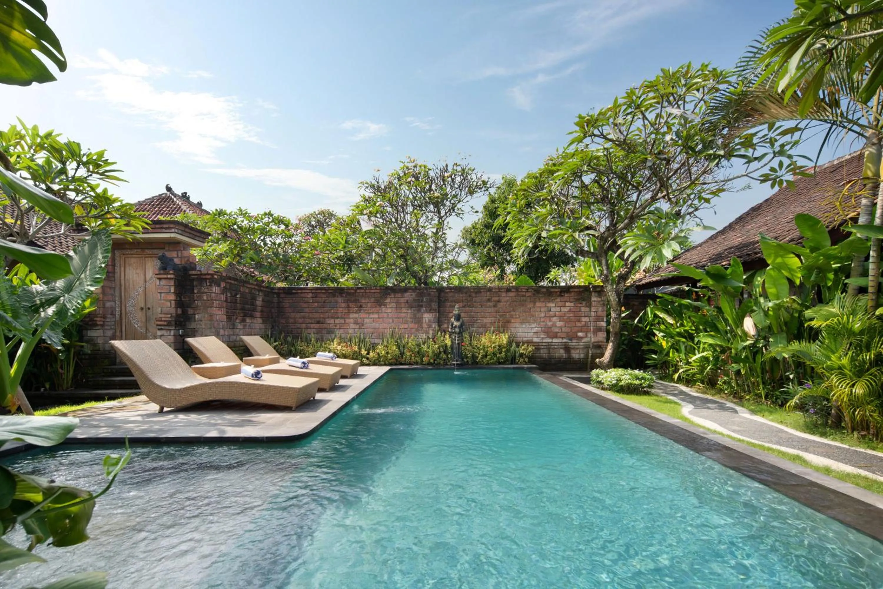 Swimming pool in Mahe Garden Inn and Villas by Kamara