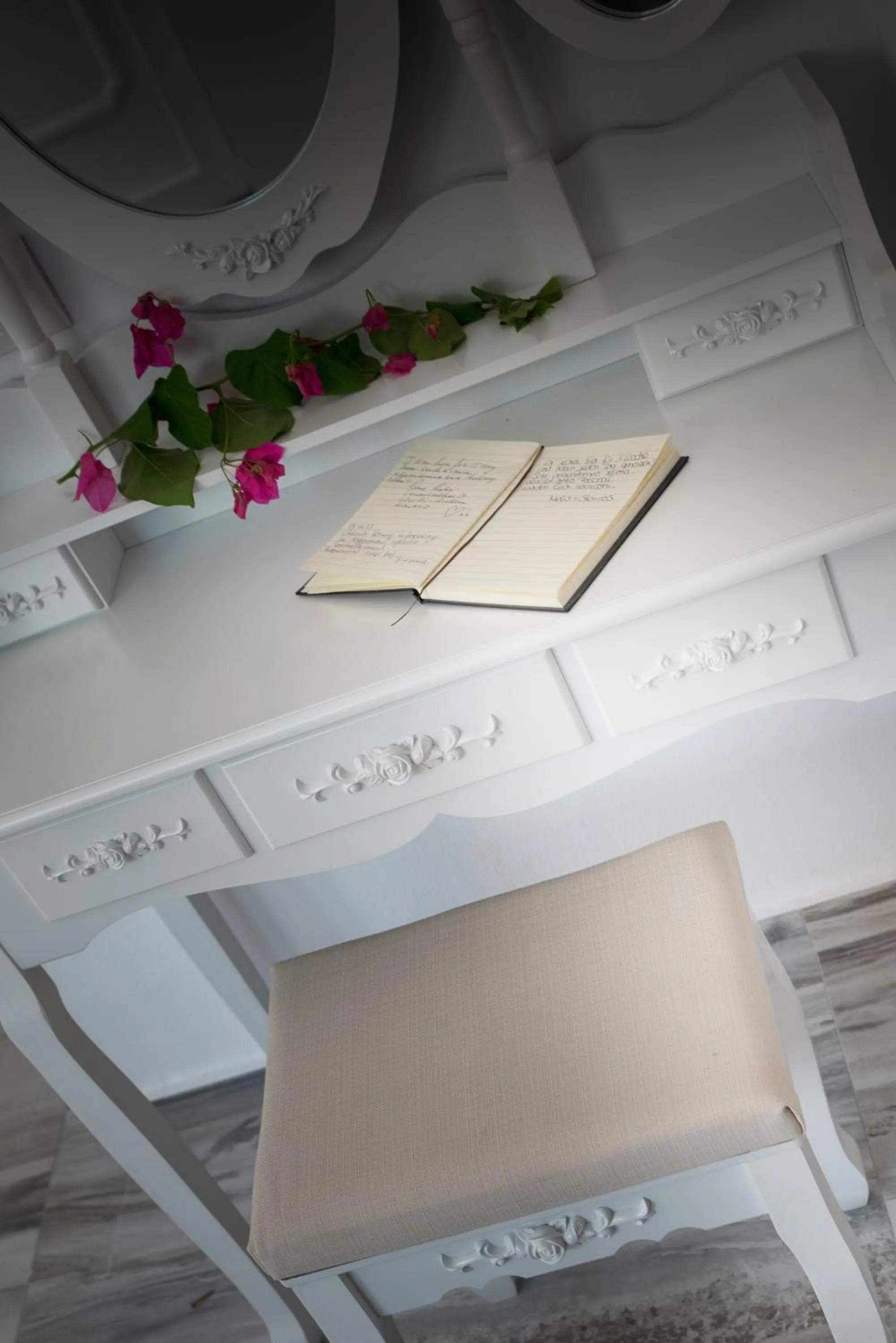 Decorative detail in Stella Maria