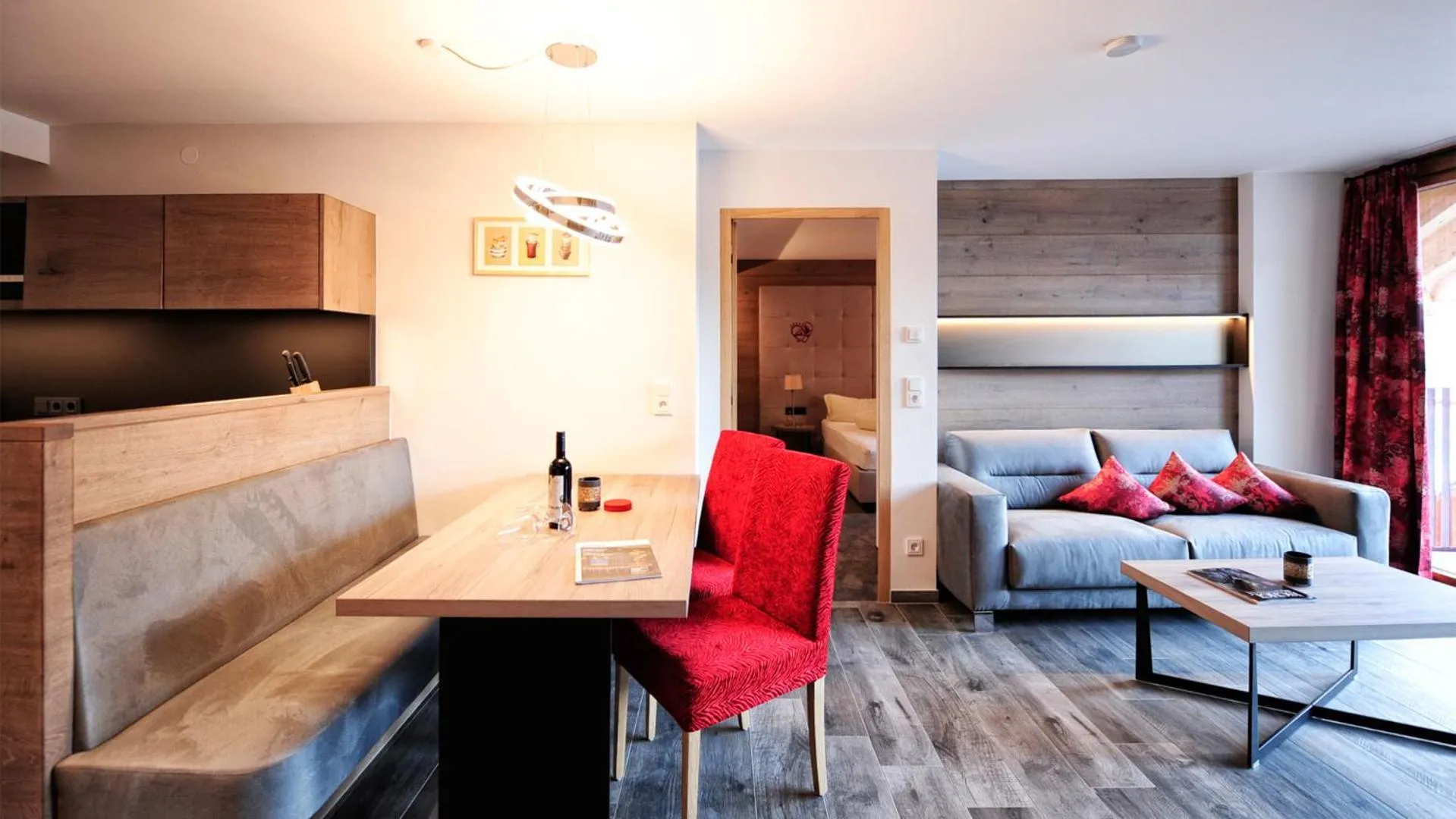 Photo of the whole room in Hotel Garni Stefanie