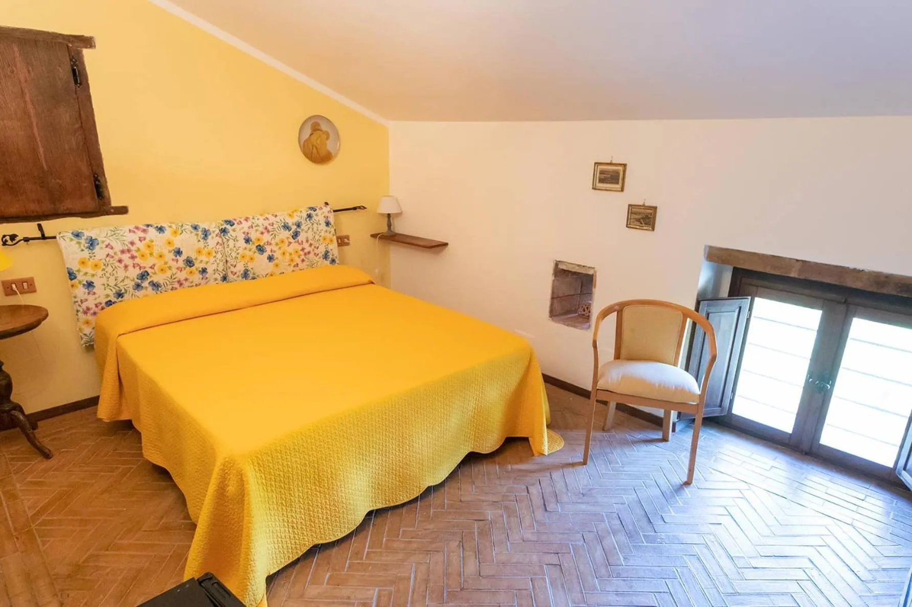 Photo of the whole room, Bed in Il Castello di San Sergio