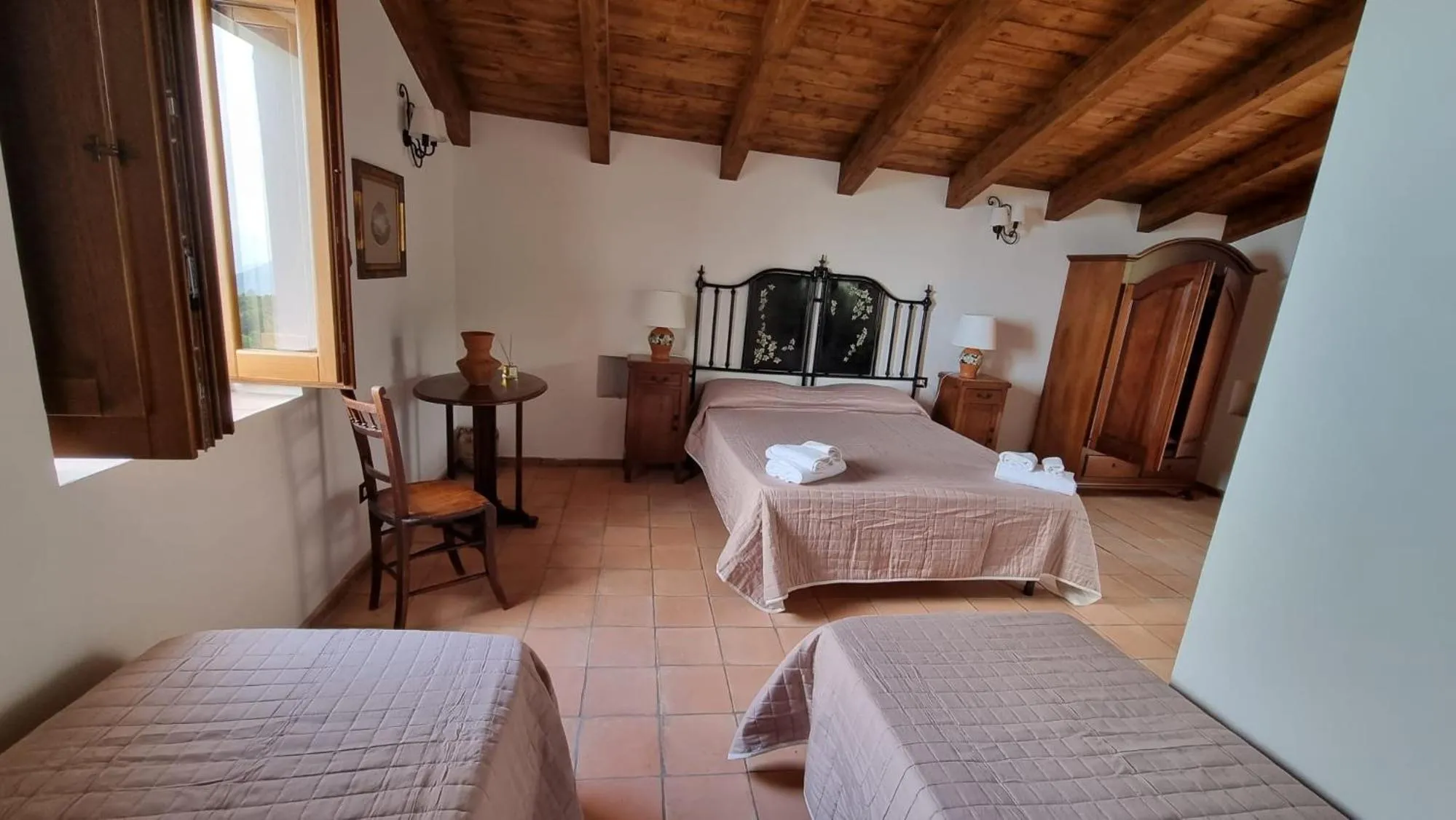 Bedroom, Bed in Il Castello di San Sergio