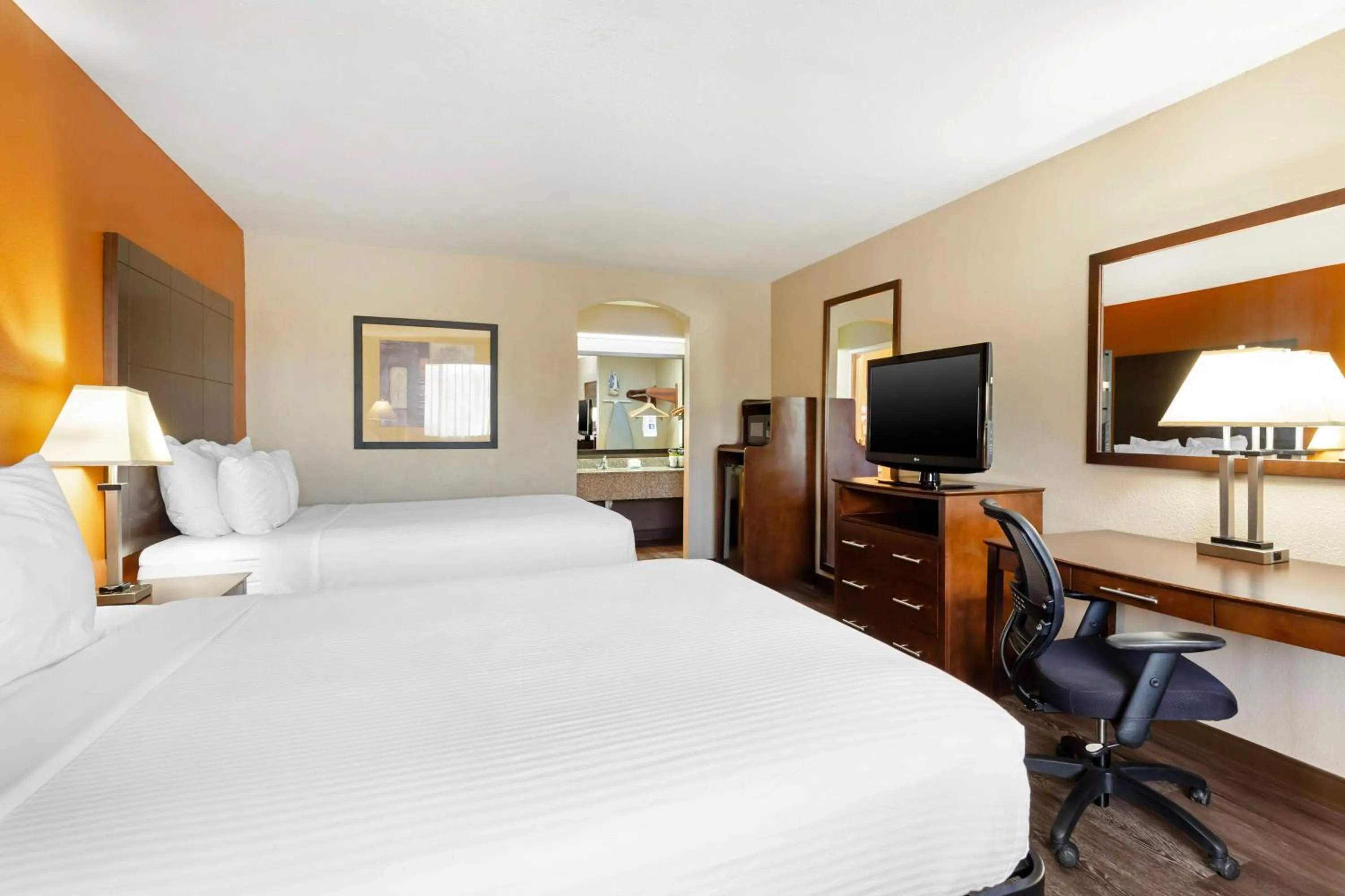 Bedroom, Bed in Best Western Inn & Suites New Braunfels
