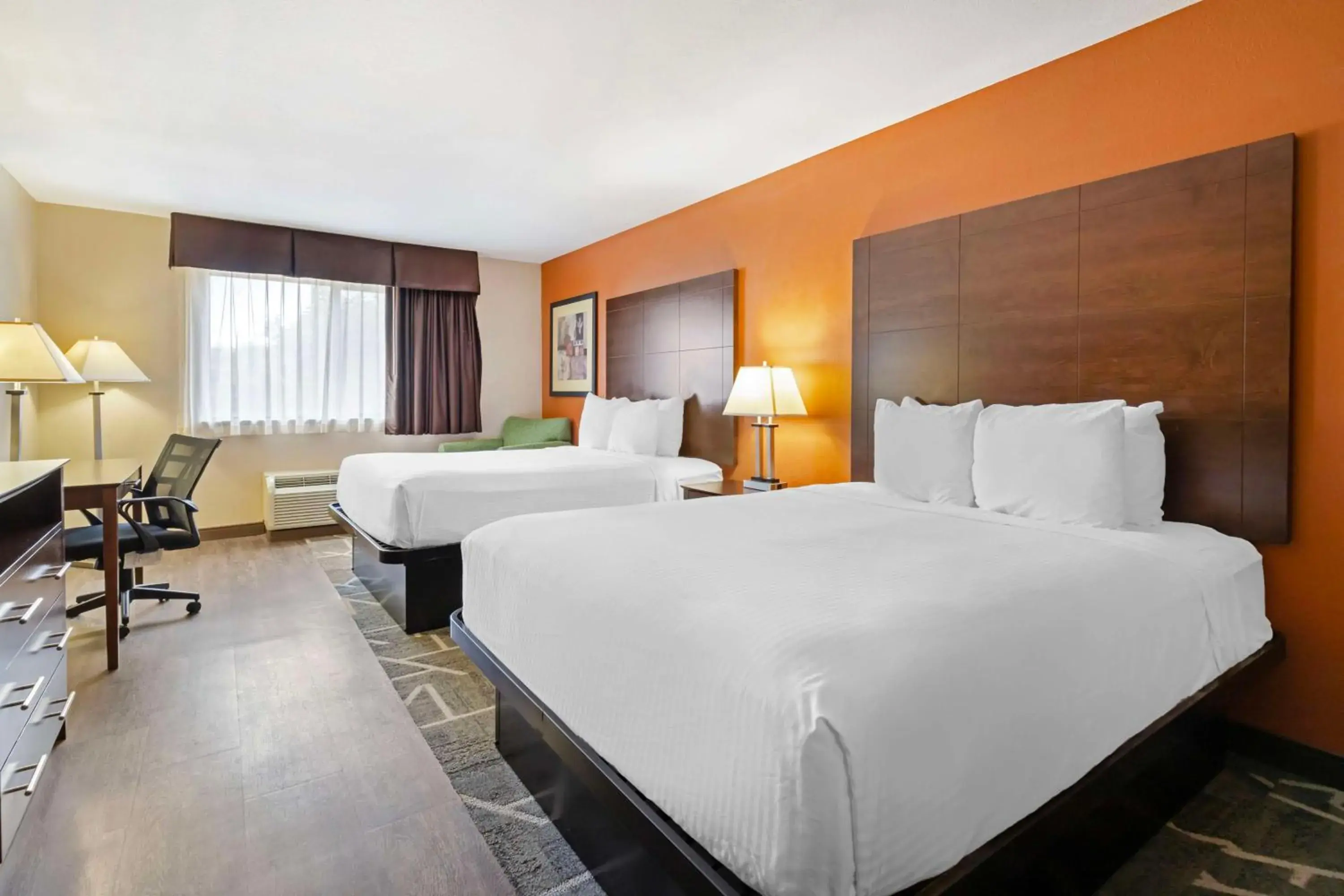 Bedroom, Bed in Best Western Inn & Suites New Braunfels Bedroom, Bed in Best Western Inn & Suites New Braunfels