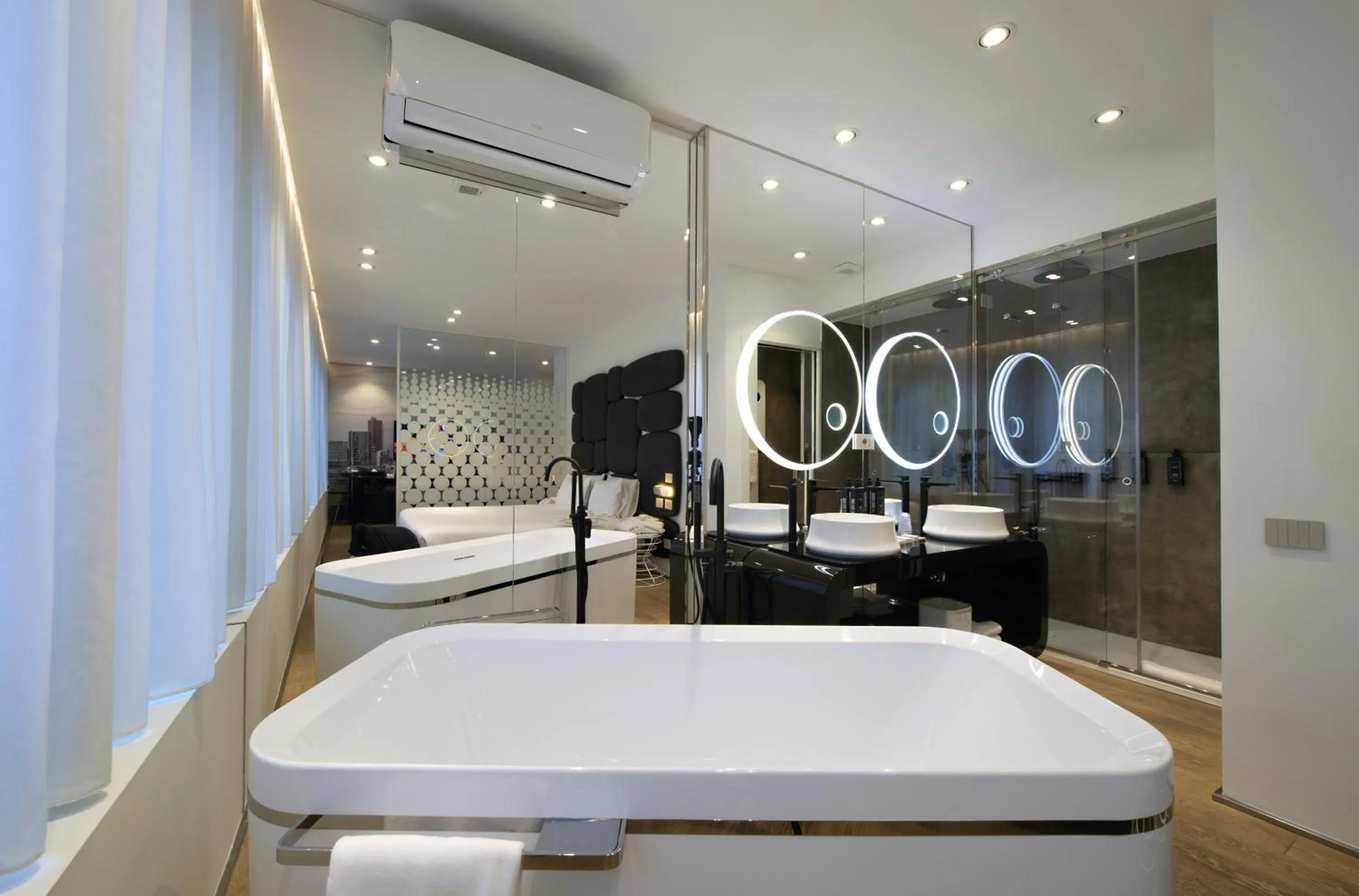 Photo of the whole room, Bed in The Street Milano Duomo | a Design Boutique Hotel