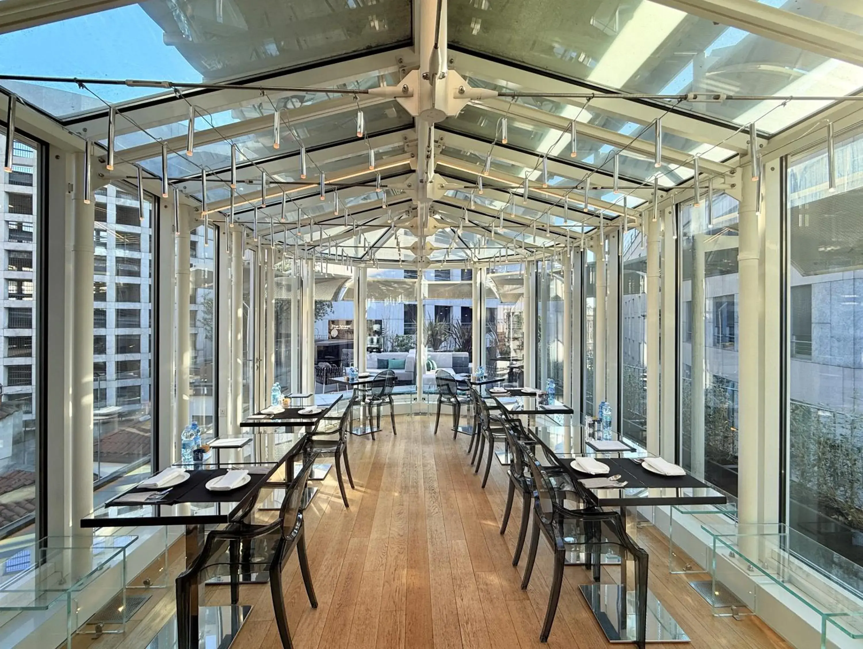 Breakfast in The Street Milano Duomo | a Design Boutique Hotel Breakfast in The Street Milano Duomo | a Design Boutique Hotel