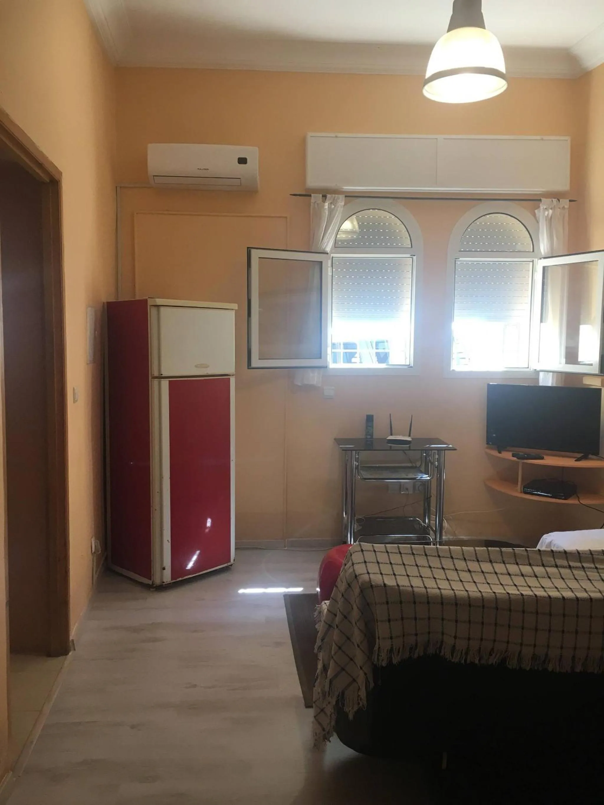 Communal lounge/ TV room in Studio Mezzanine Kasbah Tanger - Climatise