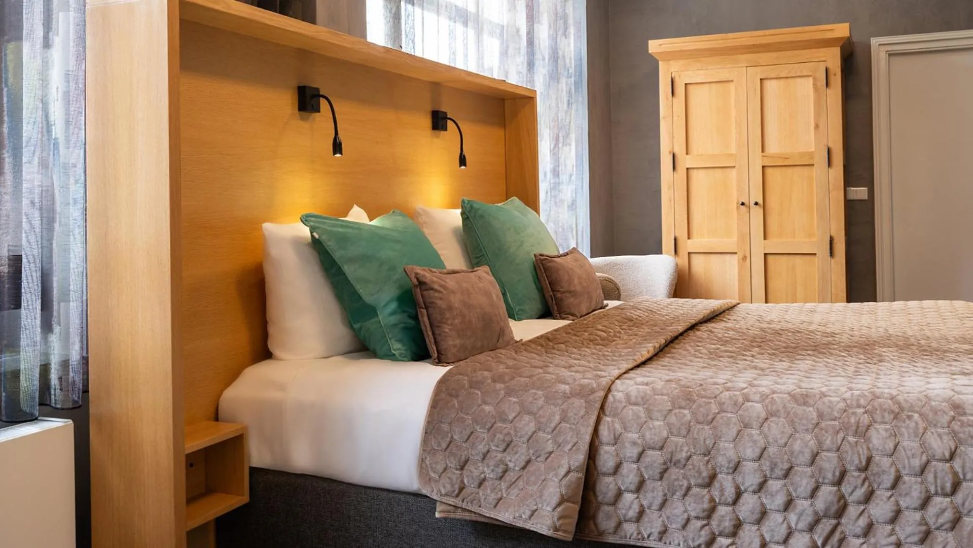 Bed in Villa Valkenburg