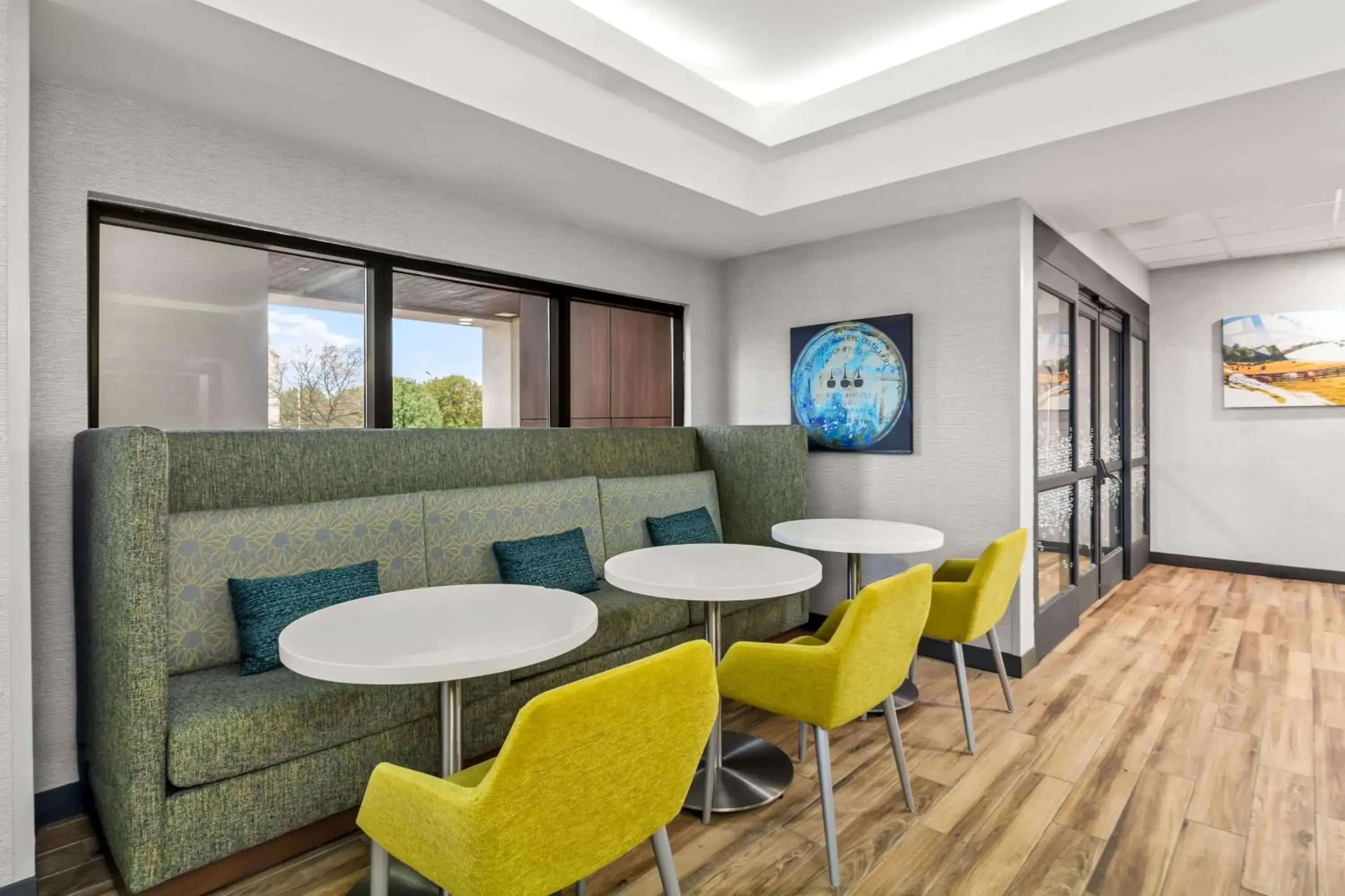 Lobby or reception in Hampton Inn Lexington - Georgetown I-75 Lobby or reception in Hampton Inn Lexington - Georgetown I-75