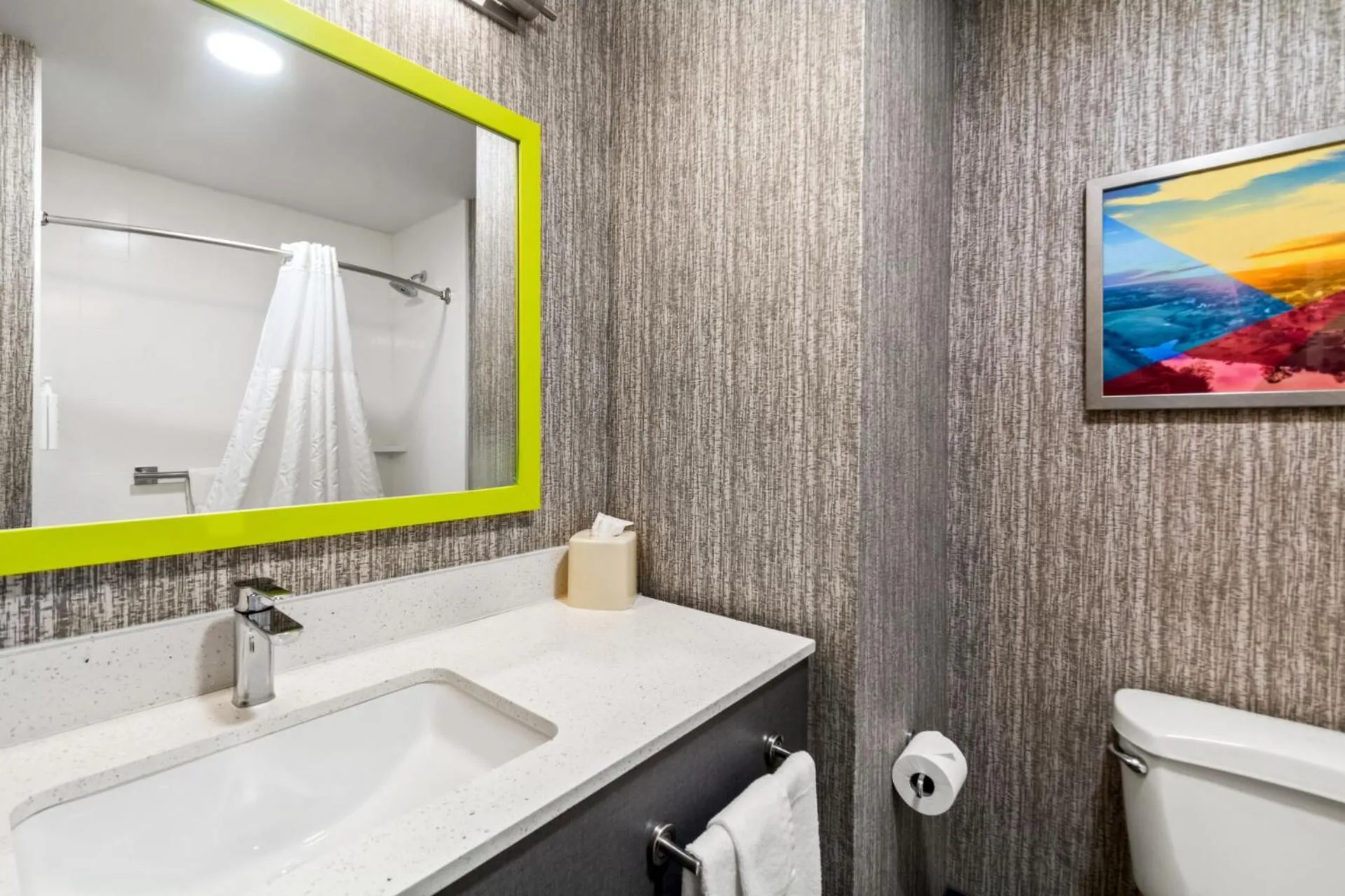 Bathroom in Hampton Inn Lexington - Georgetown I-75