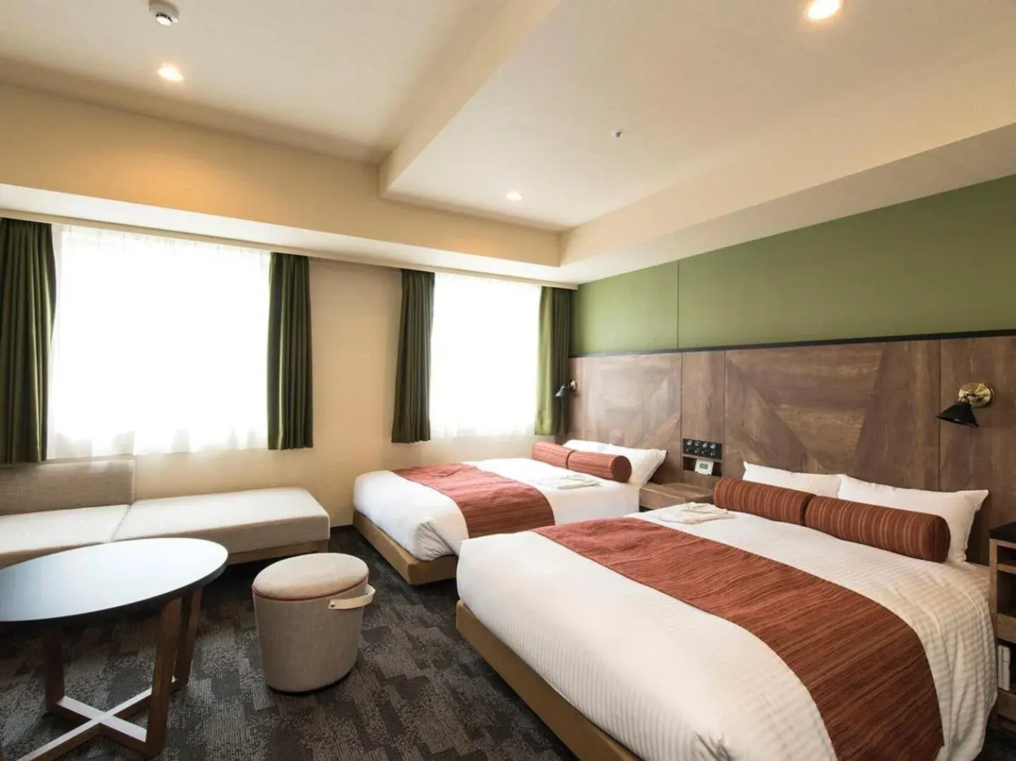 Bed in Rembrandt Style Sapporo Bed in Rembrandt Style Sapporo