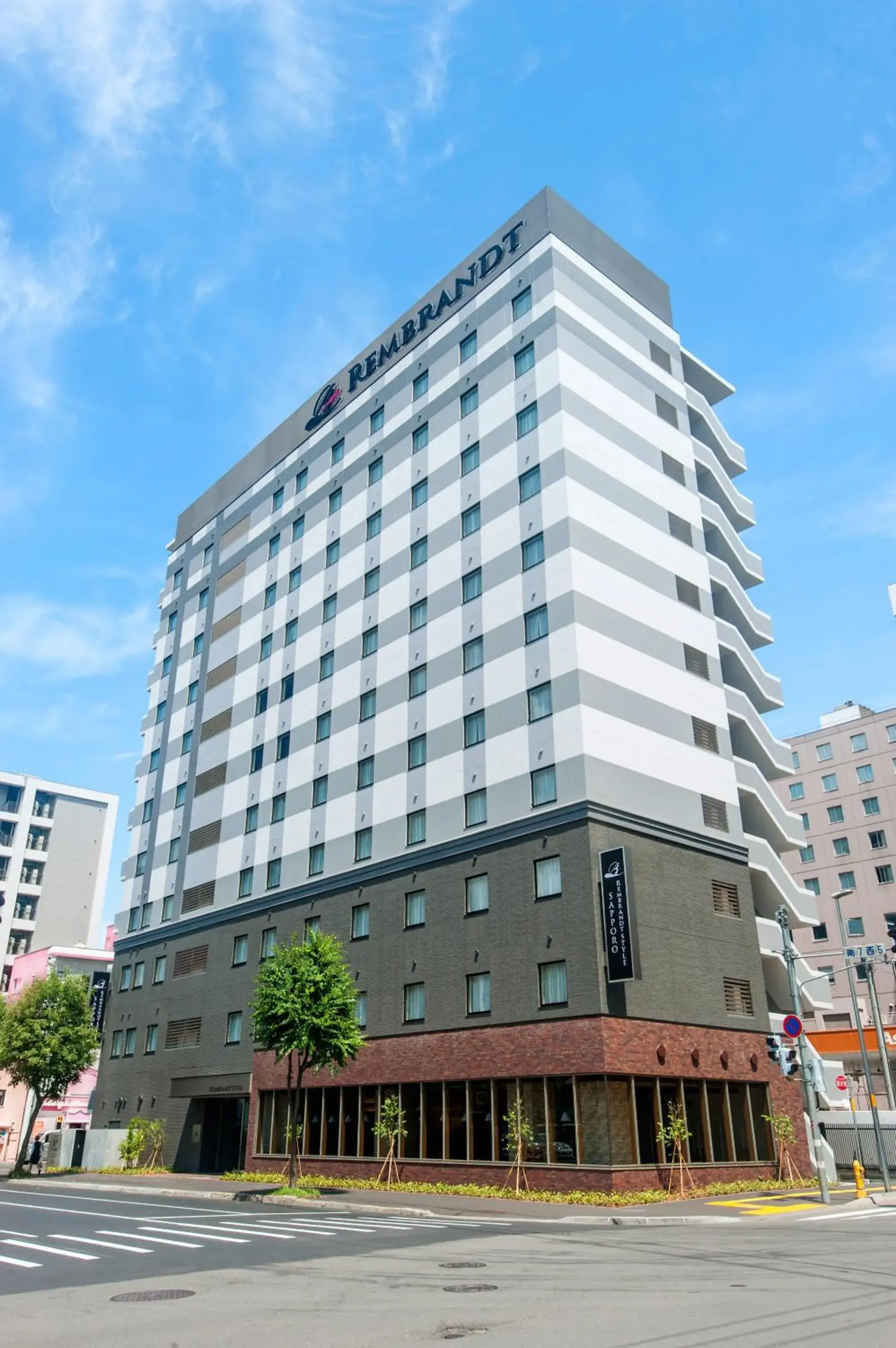 Property building in Rembrandt Style Sapporo Property building in Rembrandt Style Sapporo