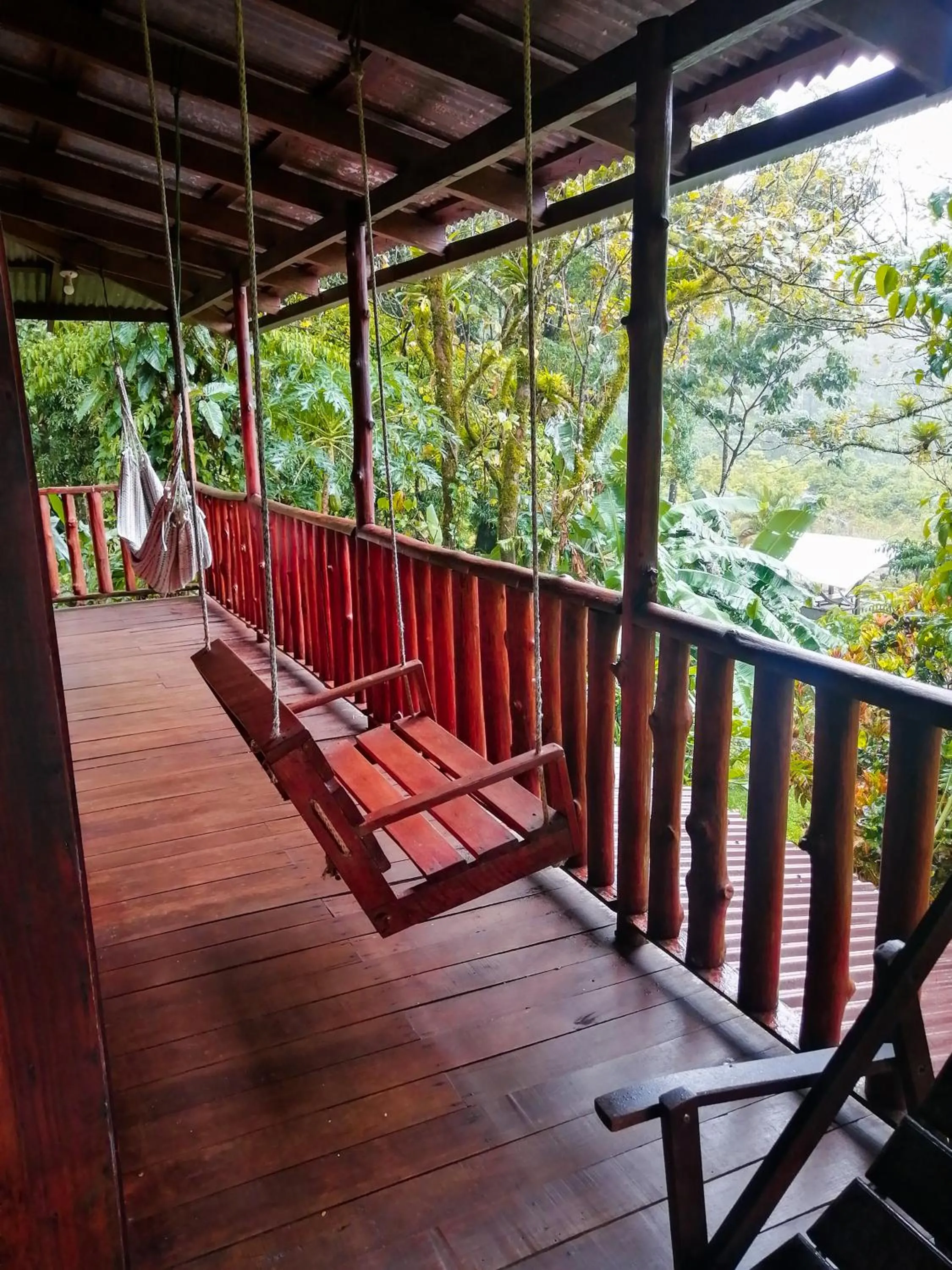 Standard Quadruple Room in Cataratas Bijagua Lodge, incluye tour autoguiado Bijagua Waterfalls Hike