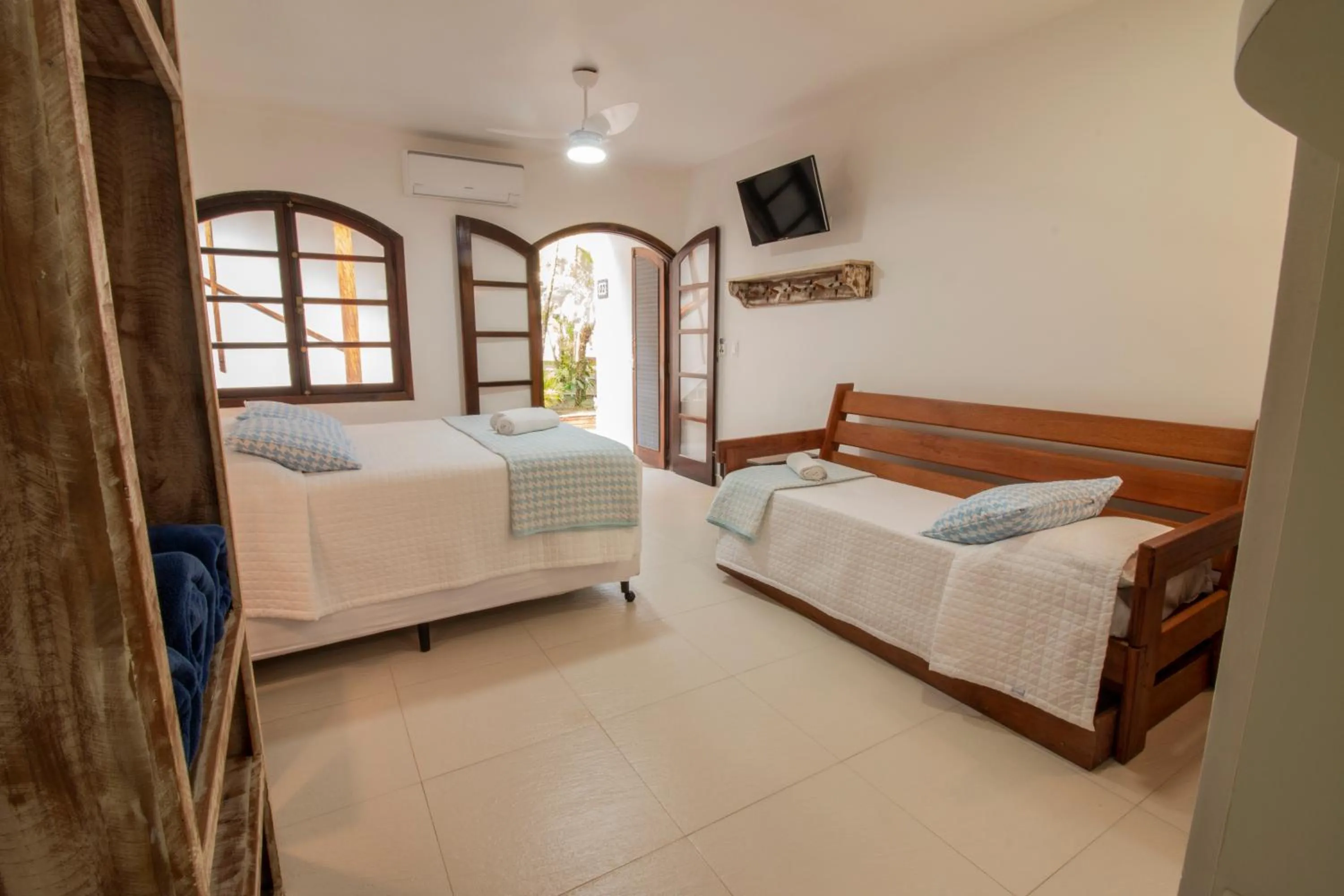 Photo of the whole room, Bed in Apart Hotel Porto Kanoas