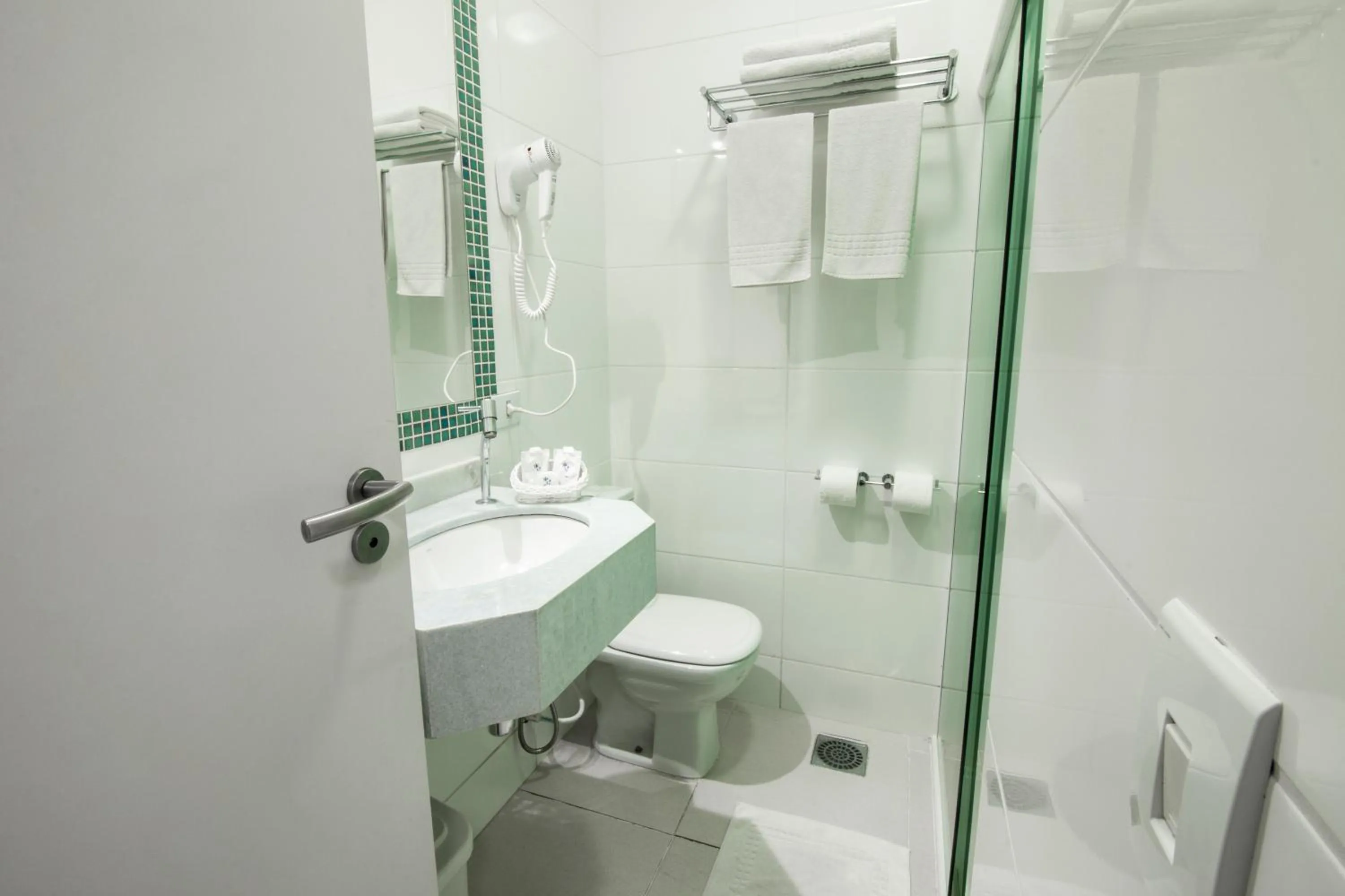 Bathroom in Apart Hotel Porto Kanoas