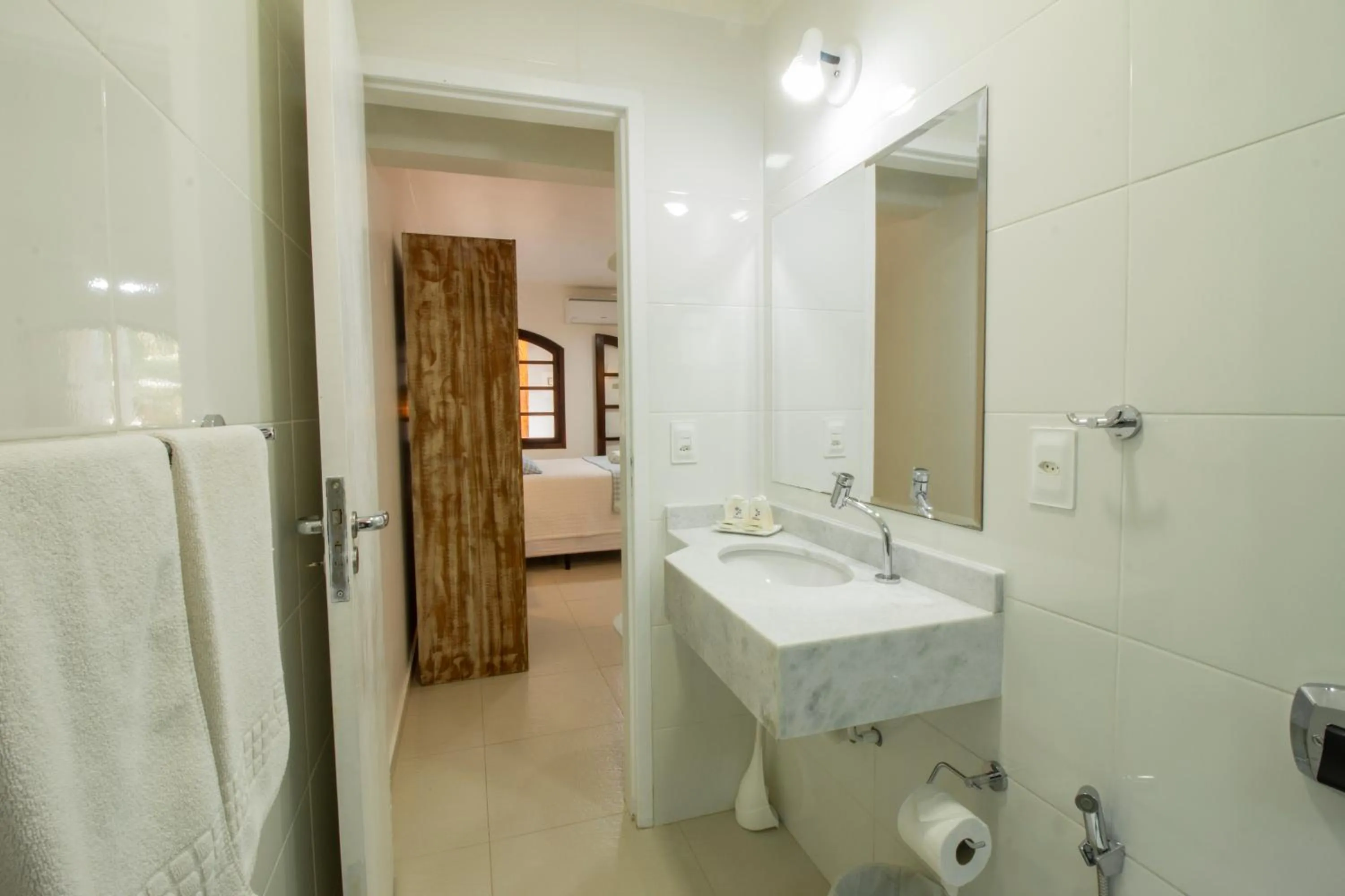 Bathroom in Apart Hotel Porto Kanoas