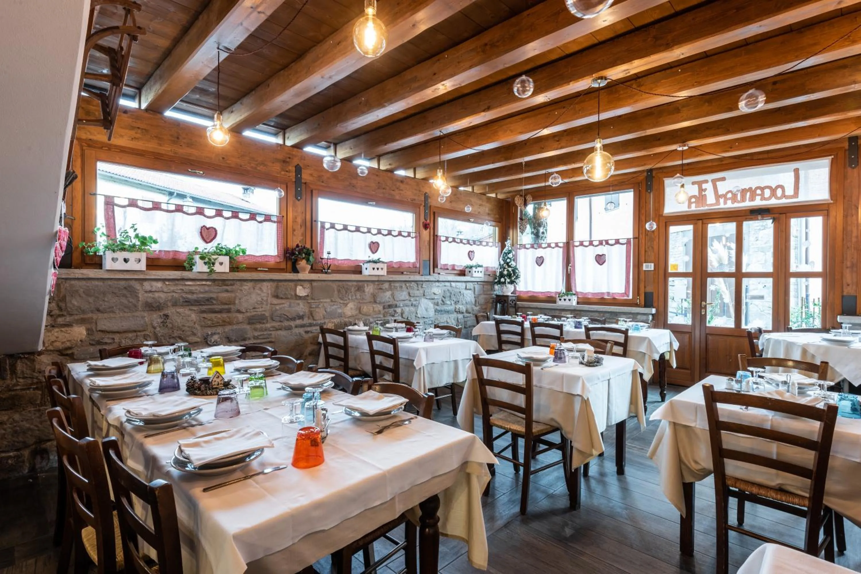 Restaurant/places to eat in Locanda Zita